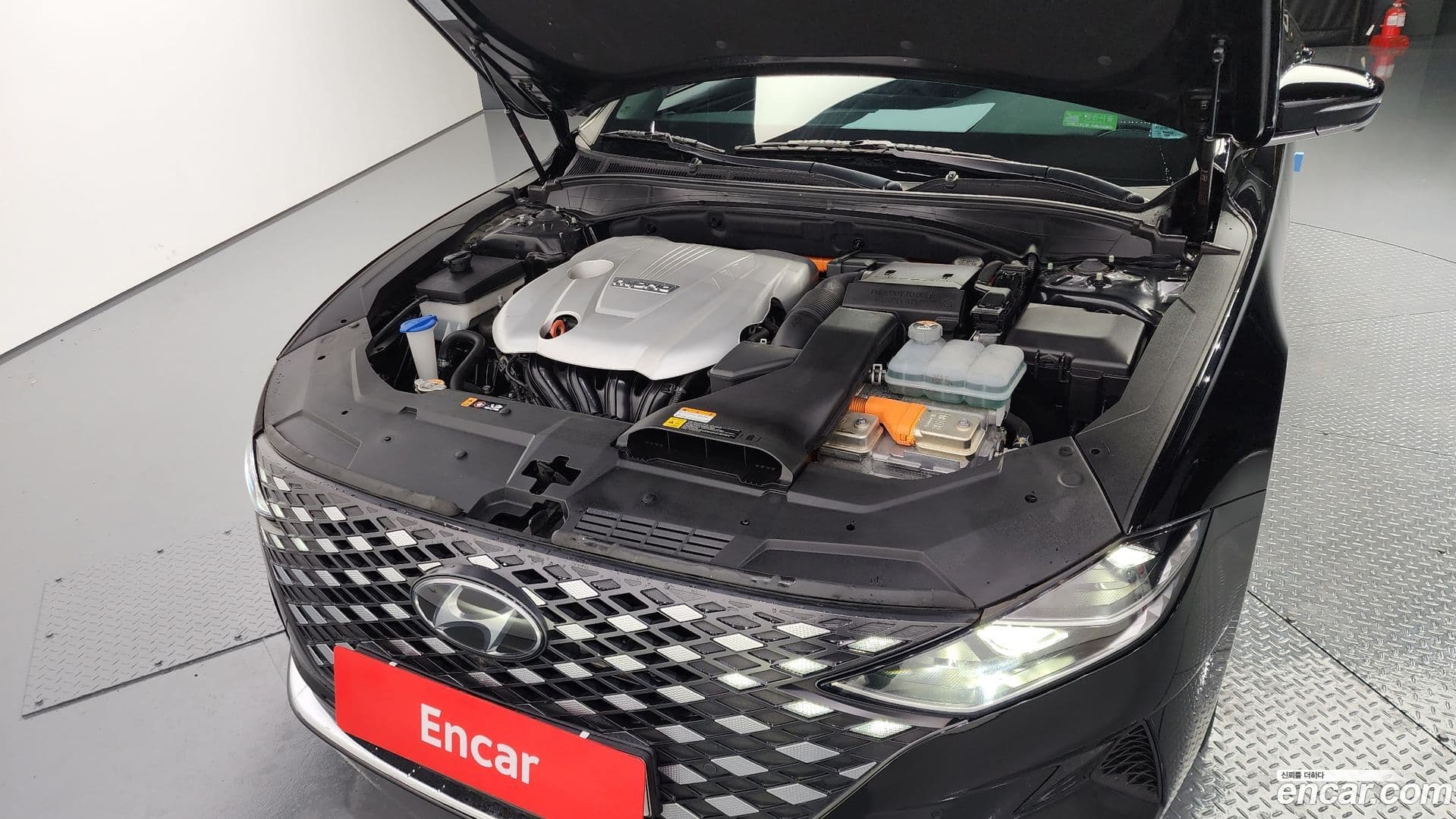 Main__Slider__Photo:Grandeur Hyundai 2020.5-5