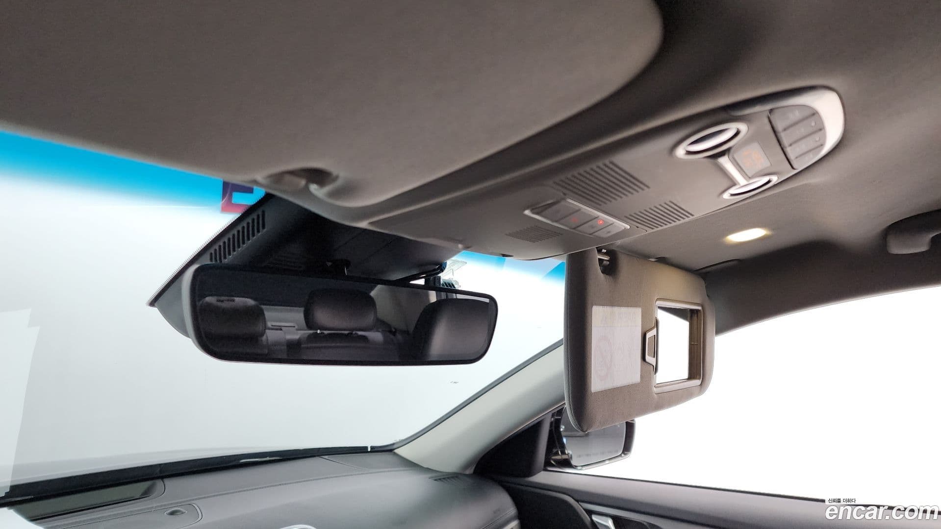 Main__Slider__Photo:Grandeur Hyundai 2020.5-17