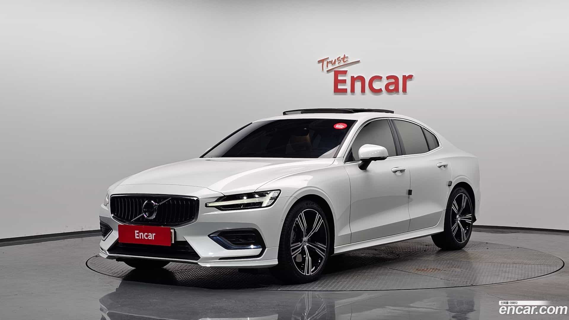 S60 Volvo 2021.11-OUTER-001