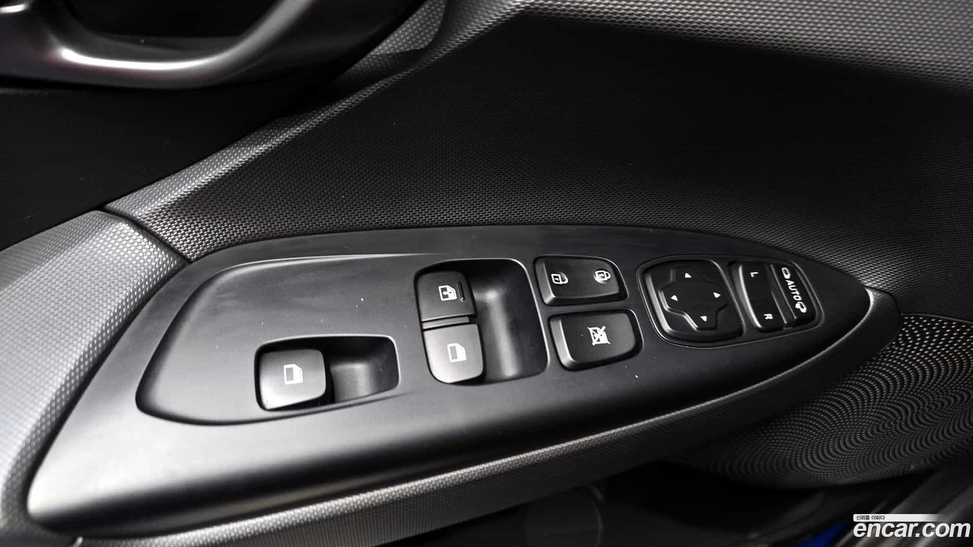 Veloster Hyundai 2019.7-OPTION-020