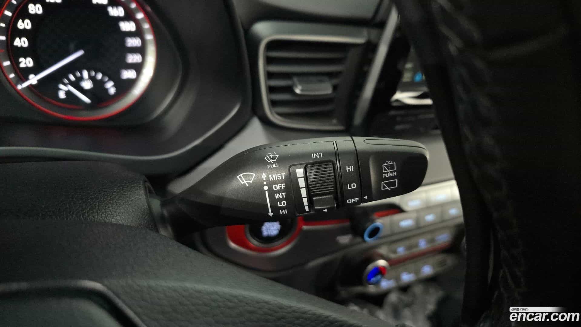 Veloster Hyundai 2019.7-OPTION-021