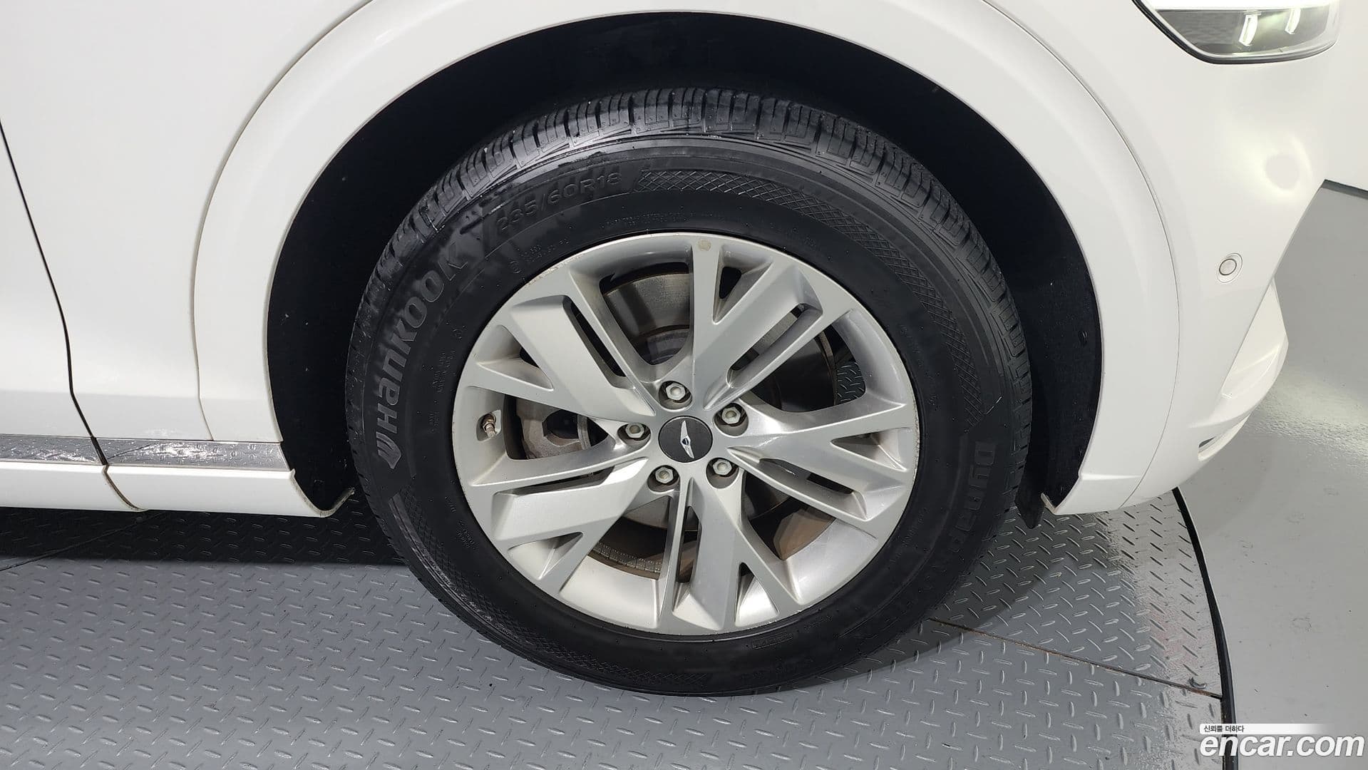 Main__Slider__Photo:GV70 Genesis 2021.2-4