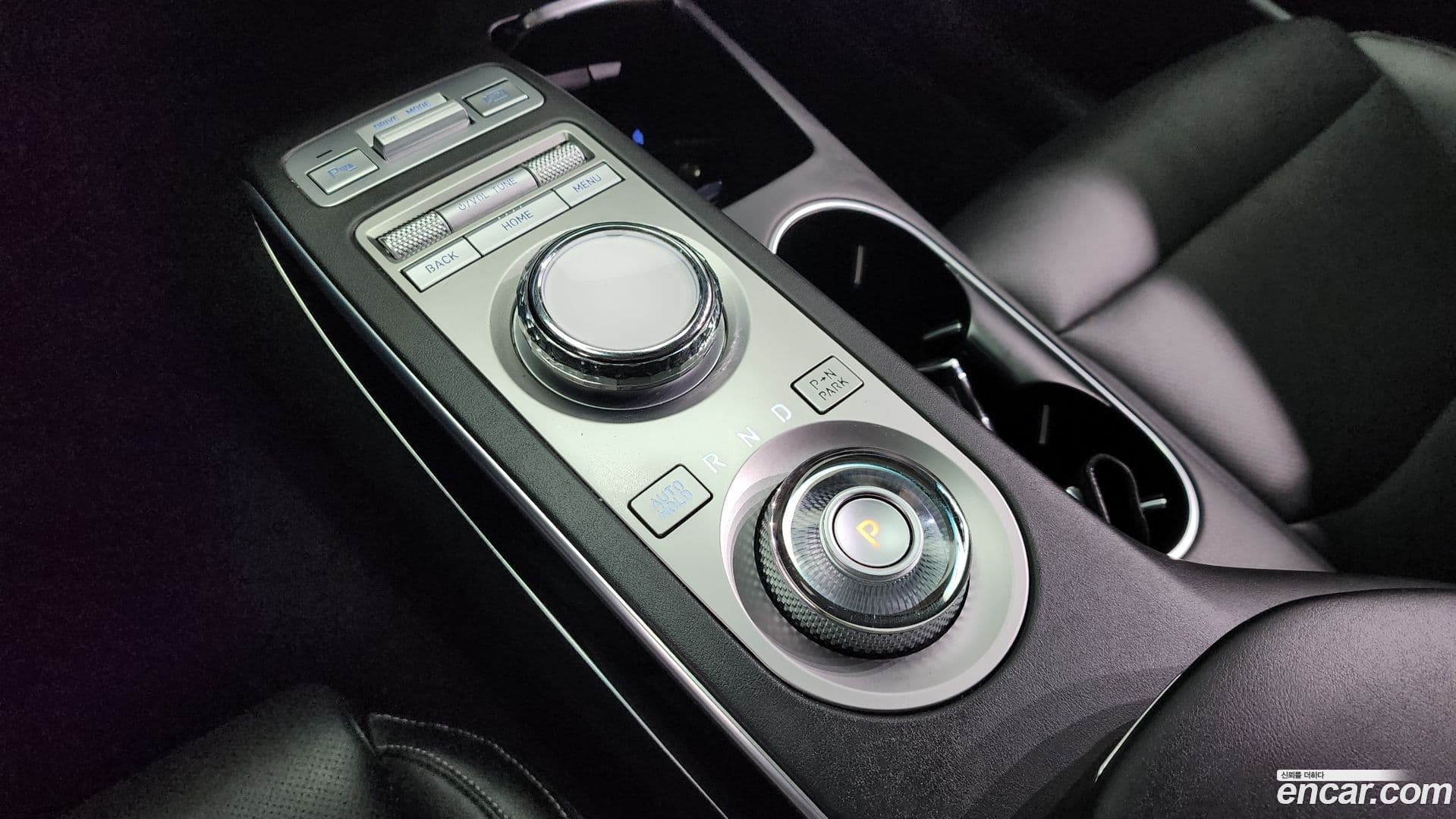 Main__Slider__Photo:GV70 Genesis 2021.2-8