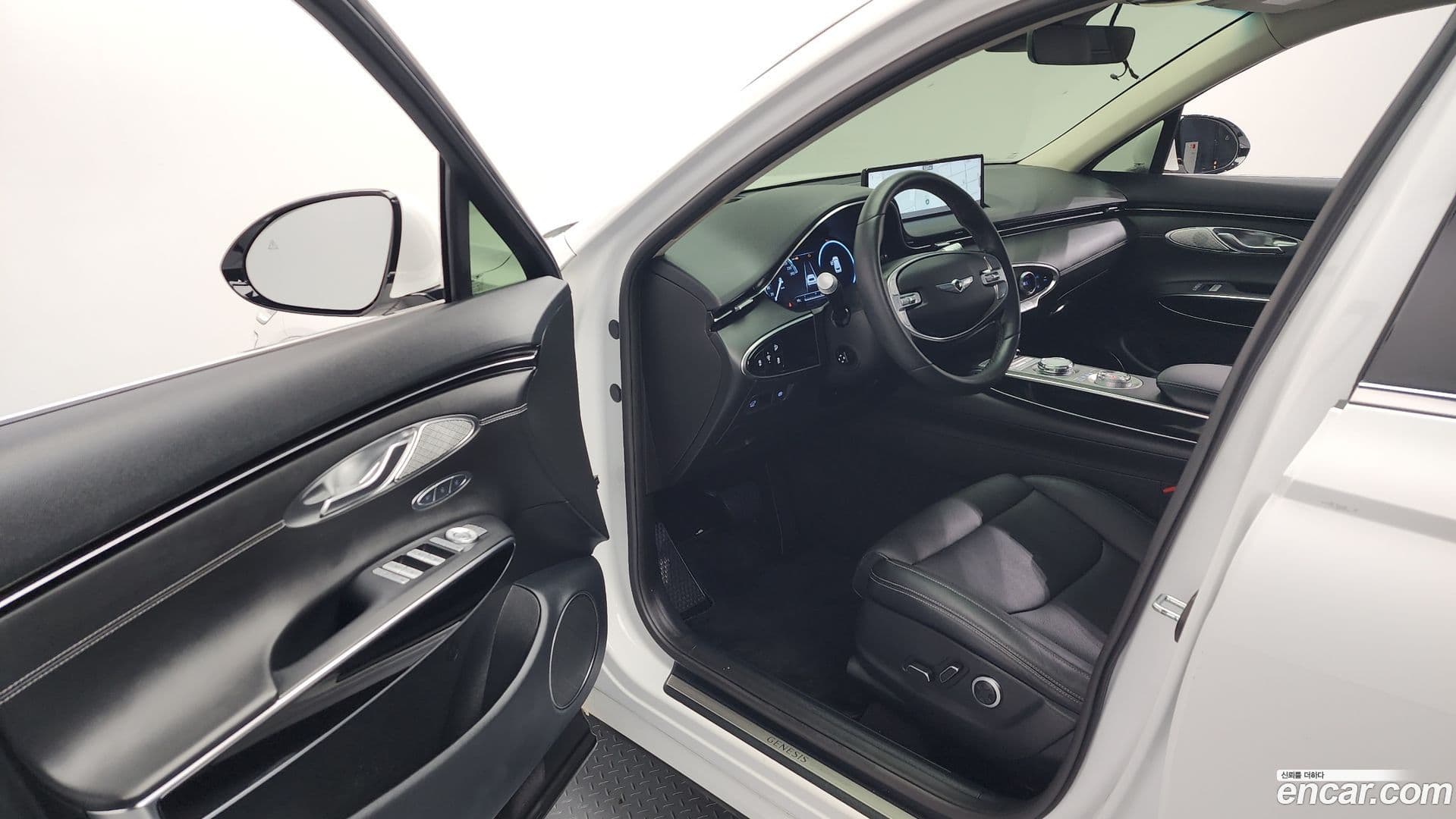 Main__Slider__Photo:GV70 Genesis 2021.2-9