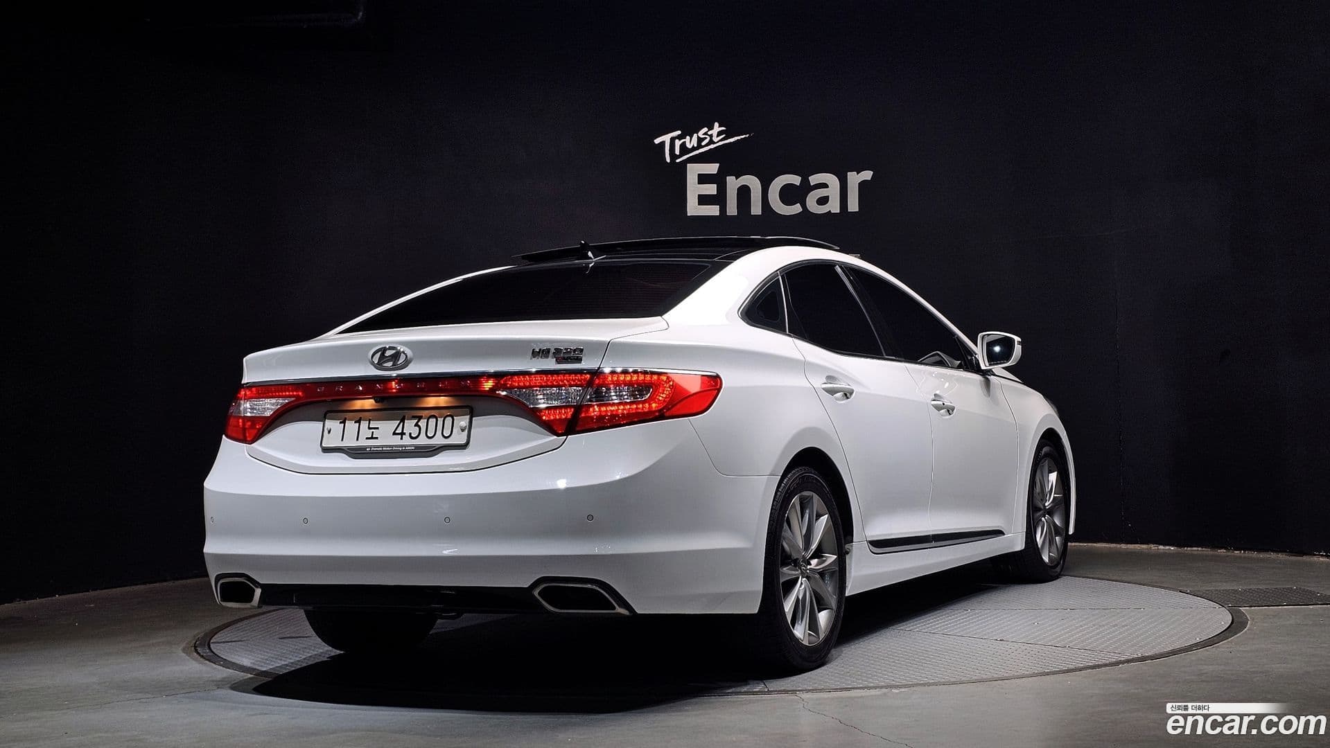 Main__Slider__Photo:Grandeur Hyundai 2015.4-1