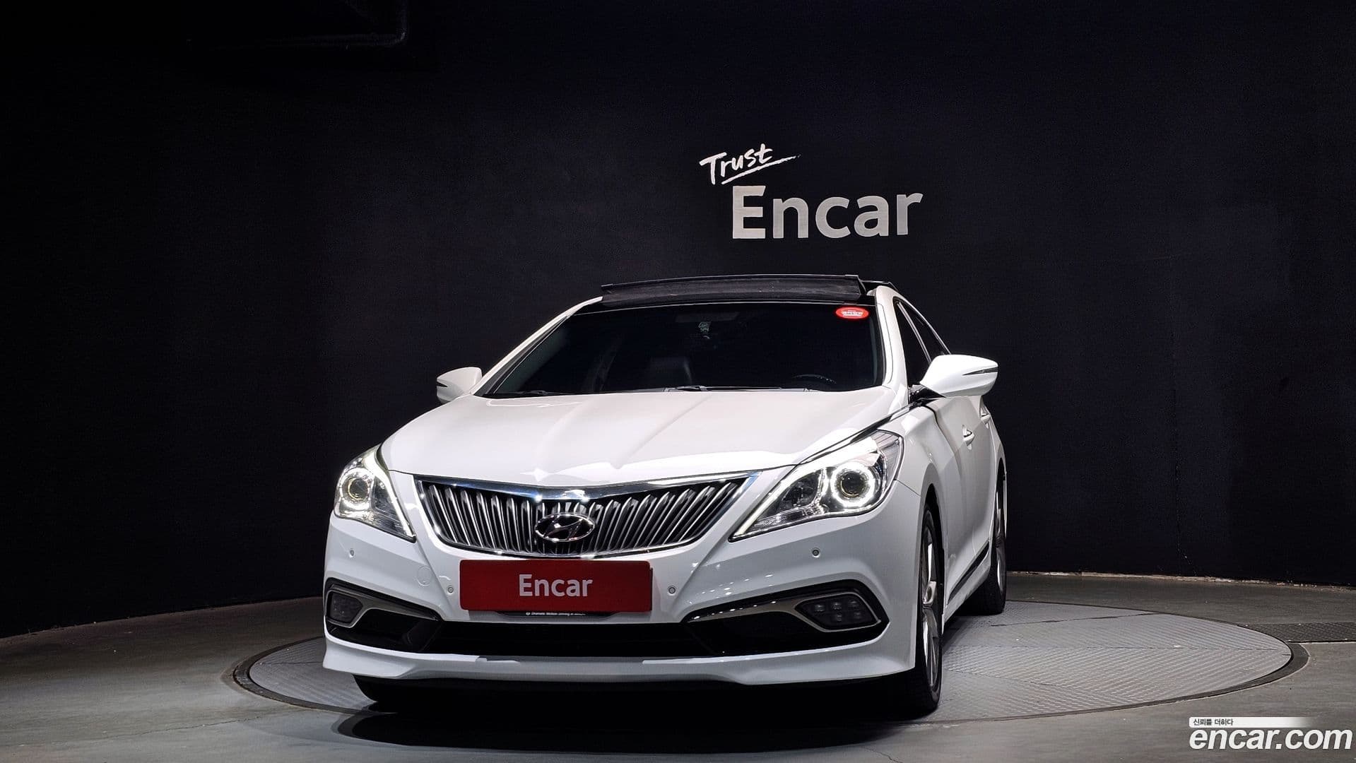 Main__Slider__Photo:Grandeur Hyundai 2015.4-2