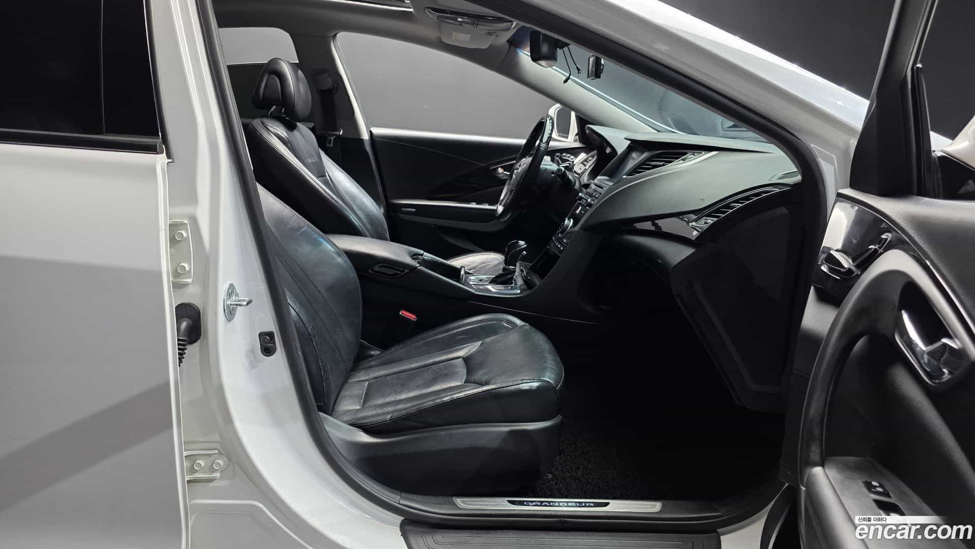 Grandeur Hyundai 2015.4-INNER-010