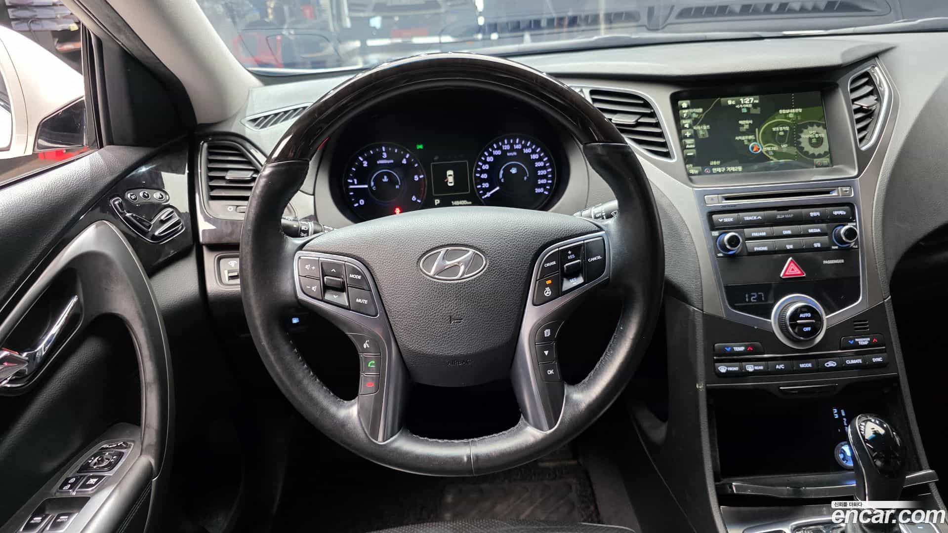 Grandeur Hyundai 2015.4-OPTION-017