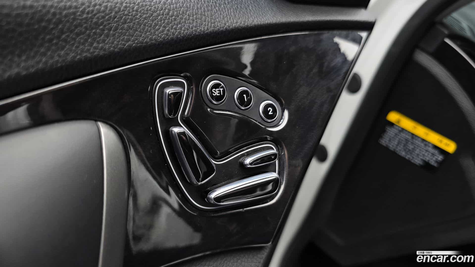 Grandeur Hyundai 2015.4-OPTION-020