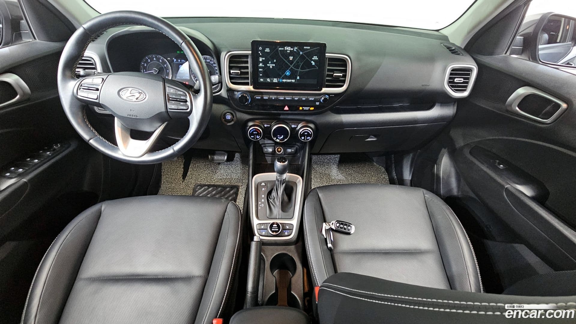 Main__Slider__Photo:Venue Hyundai 2021.7-6