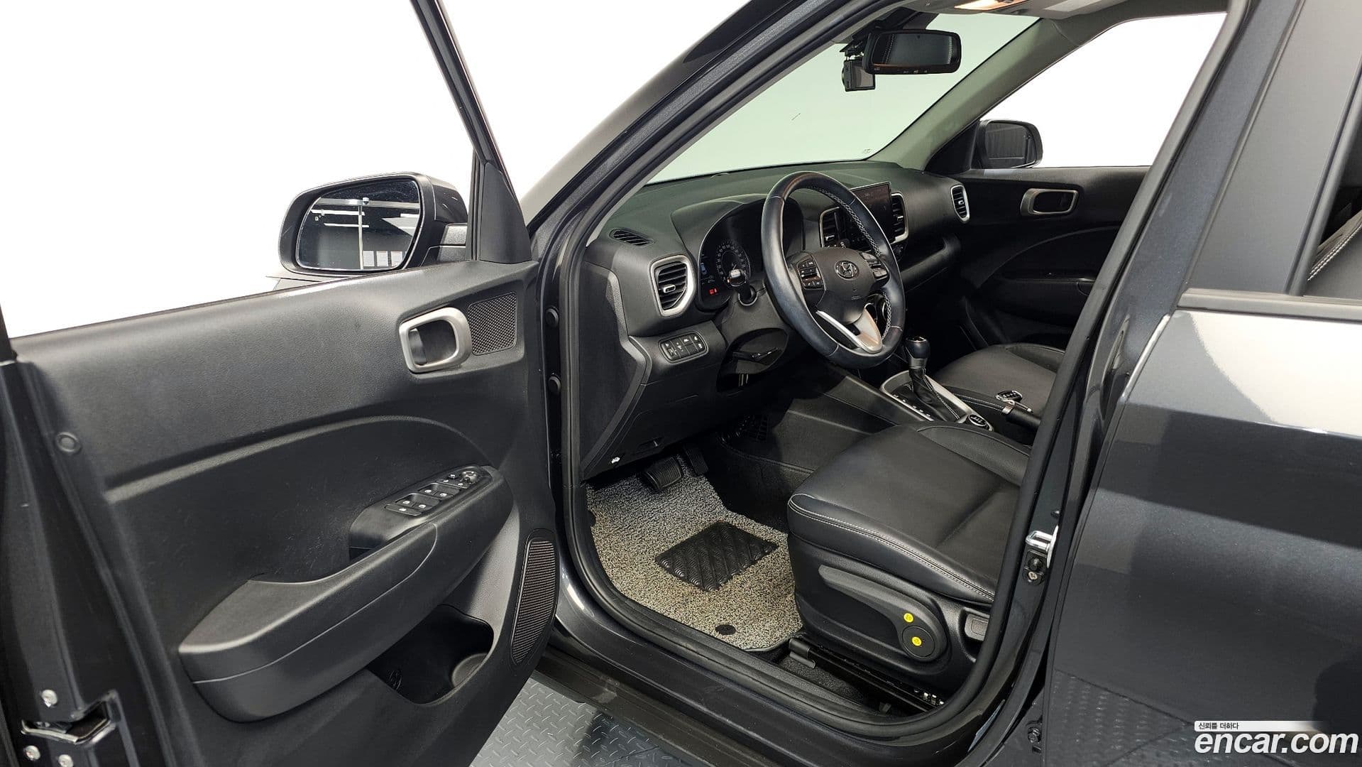 Main__Slider__Photo:Venue Hyundai 2021.7-9