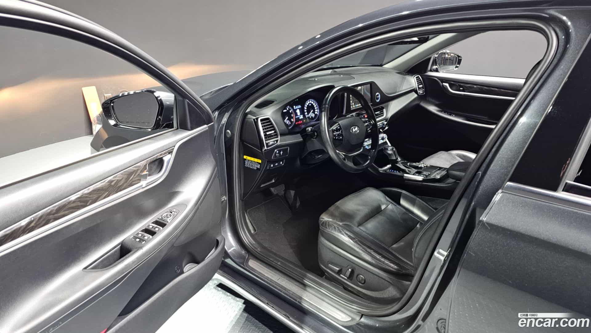 Grandeur Hyundai 2017.3-INNER-010