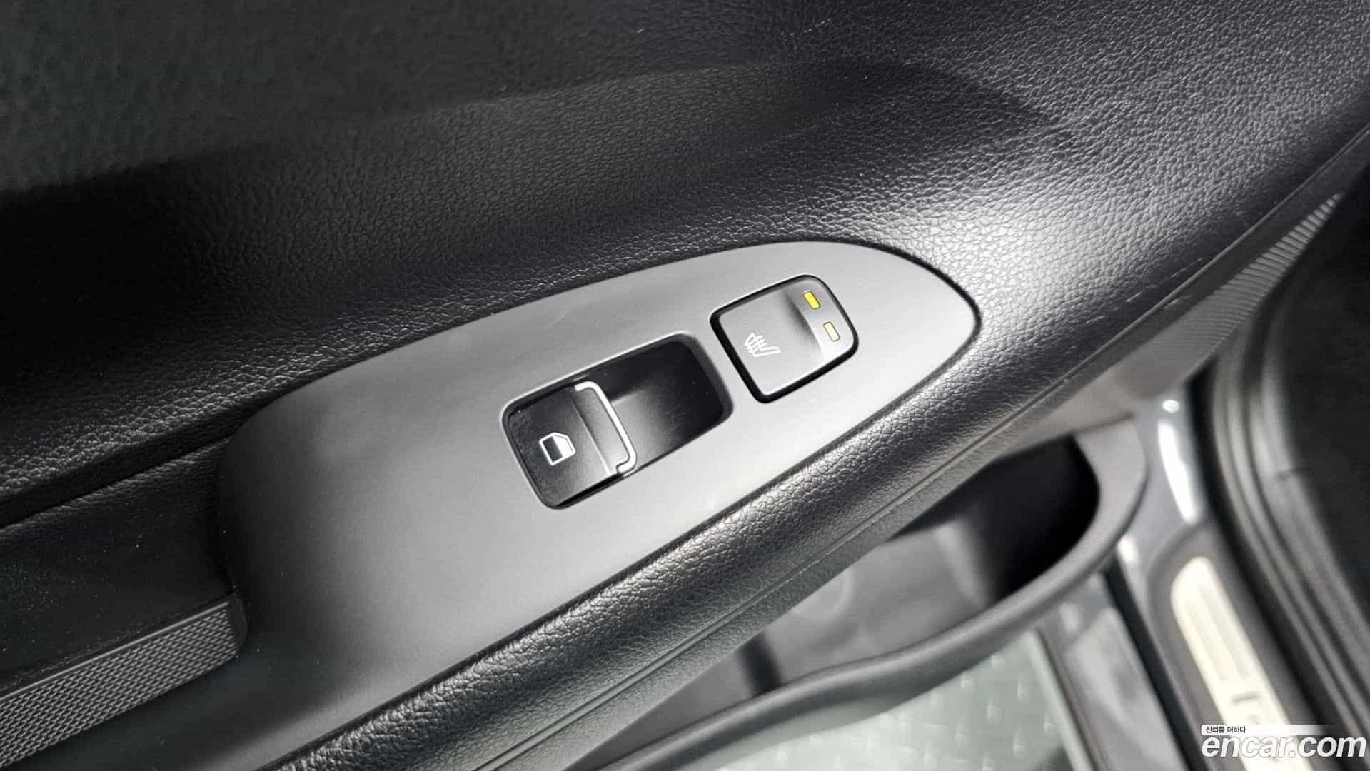 Grandeur Hyundai 2017.3-OPTION-021