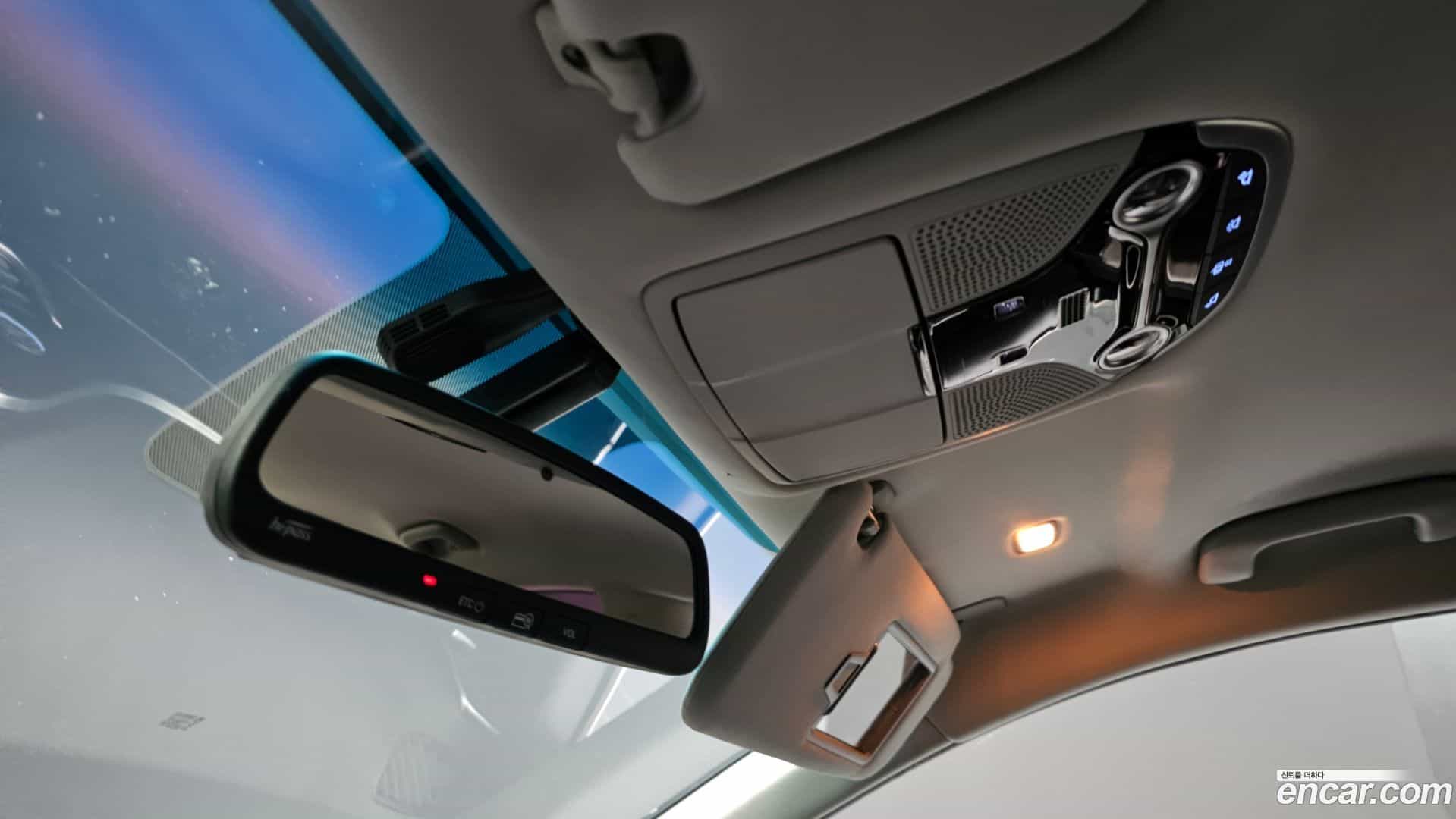 Grandeur Hyundai 2017.3-OPTION-024