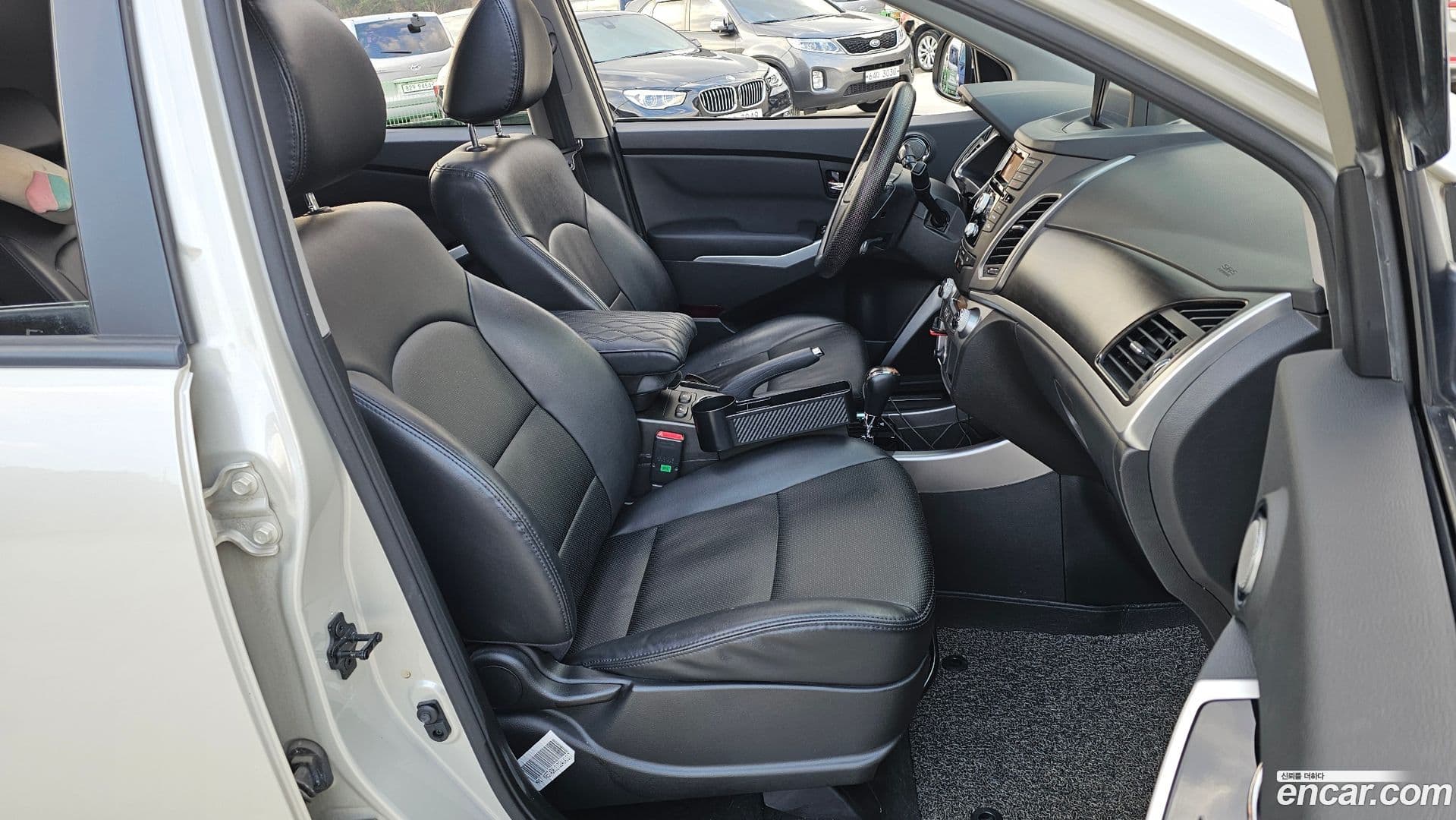 Main__Slider__Photo:KORANDO KG_Mobility_Ssangyong 2013.9-9