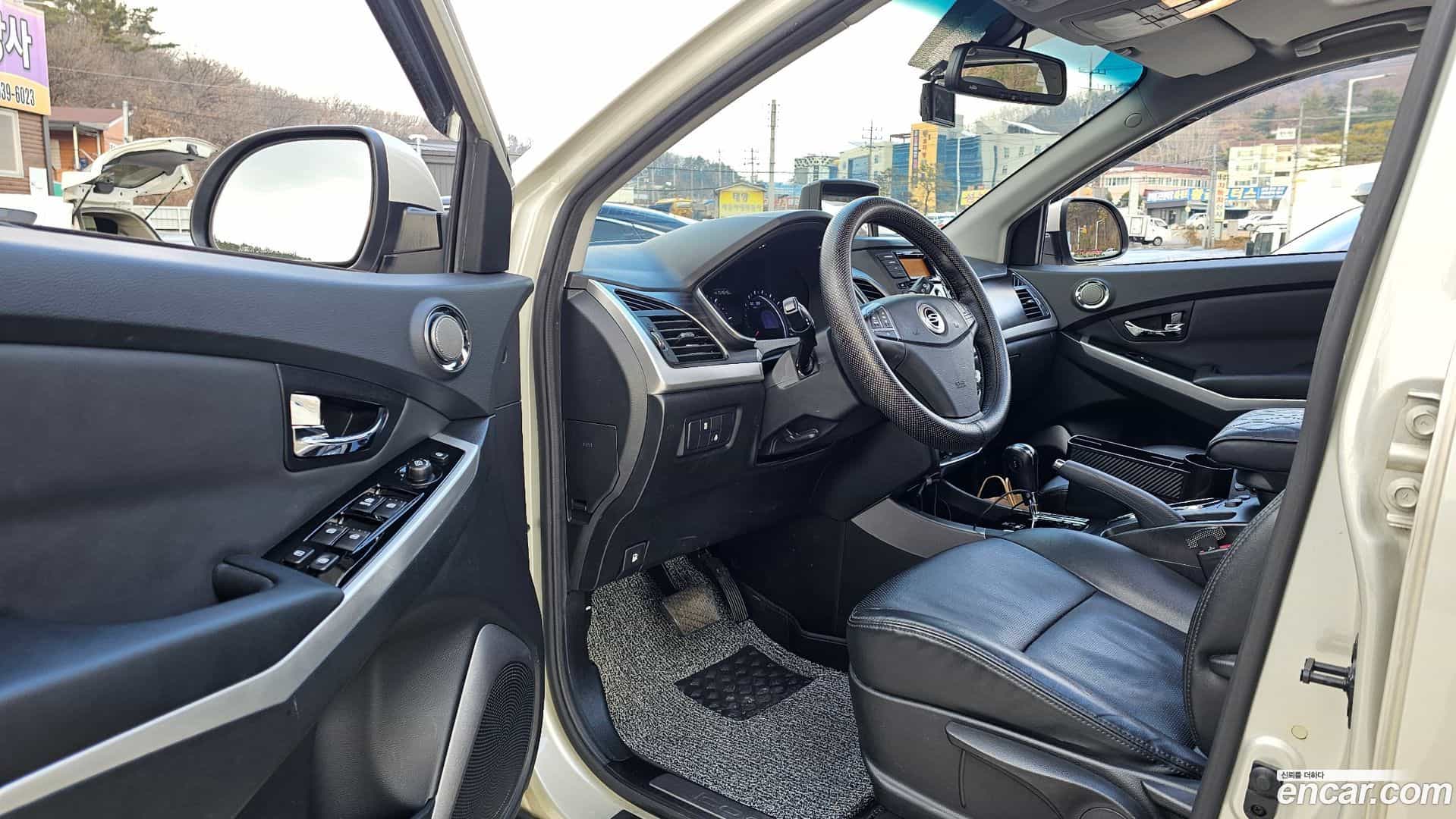 KORANDO KG_Mobility_Ssangyong 2013.9-OPTION-015