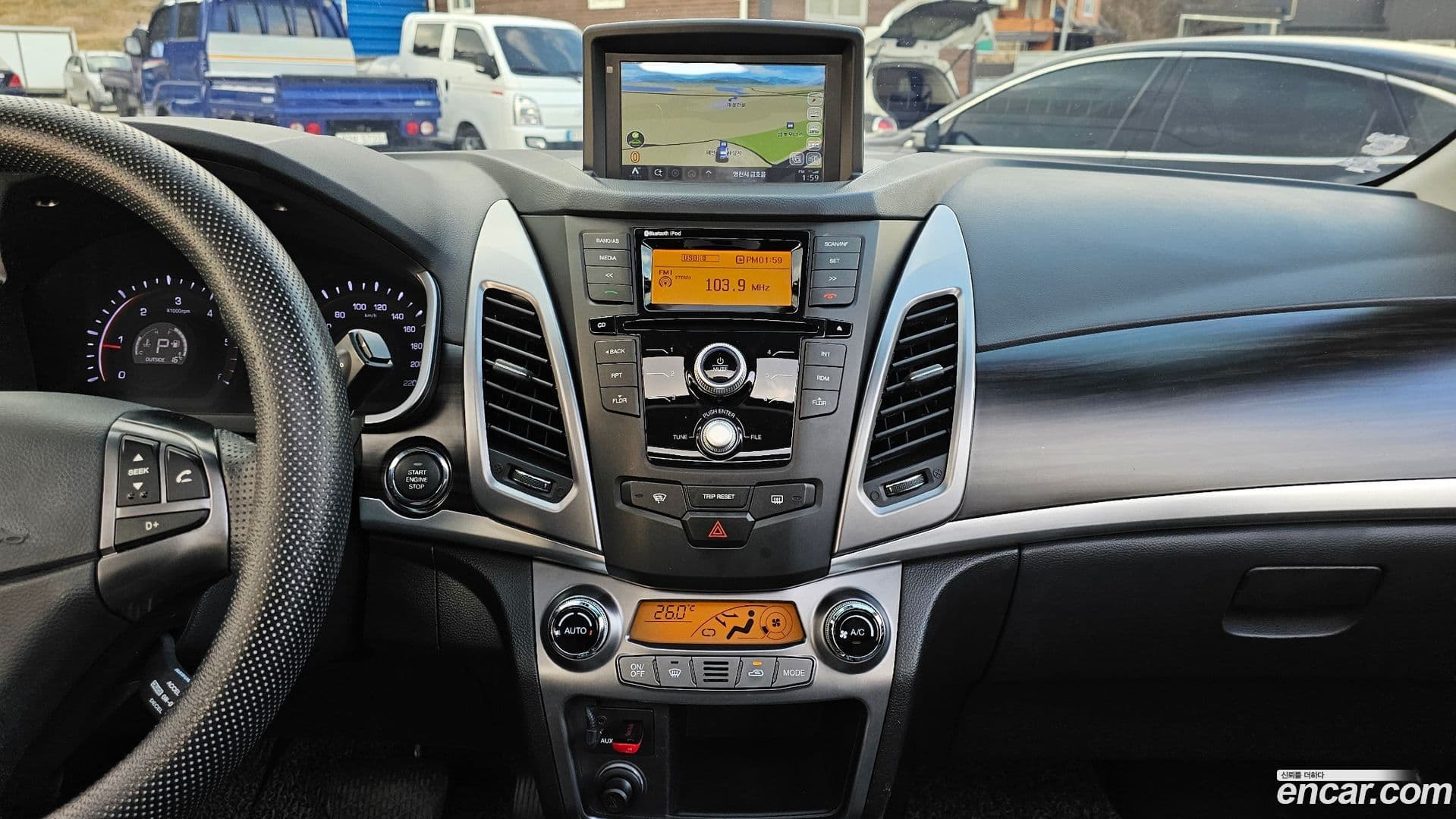 Main__Slider__Photo:KORANDO KG_Mobility_Ssangyong 2013.9-15
