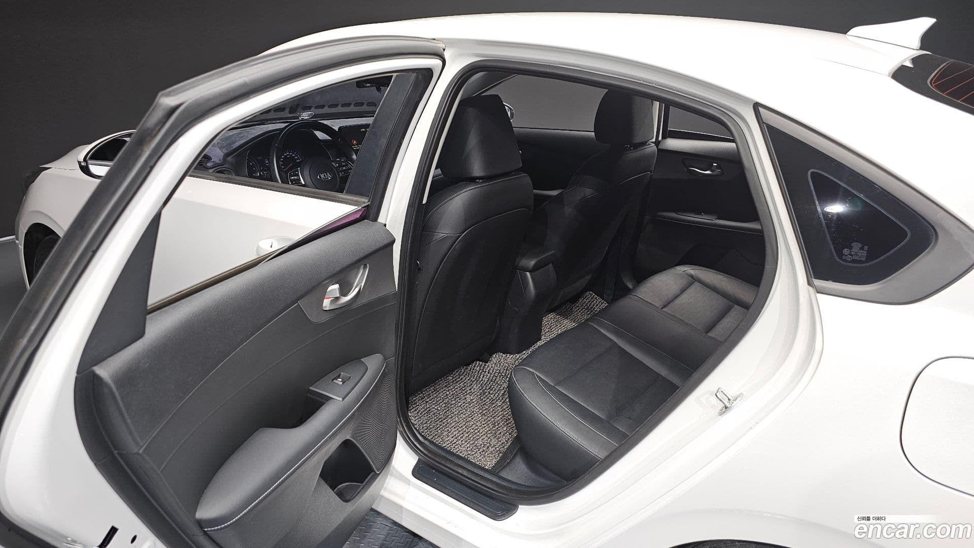 Main__Slider__Photo:K3 Kia 2019.11-10