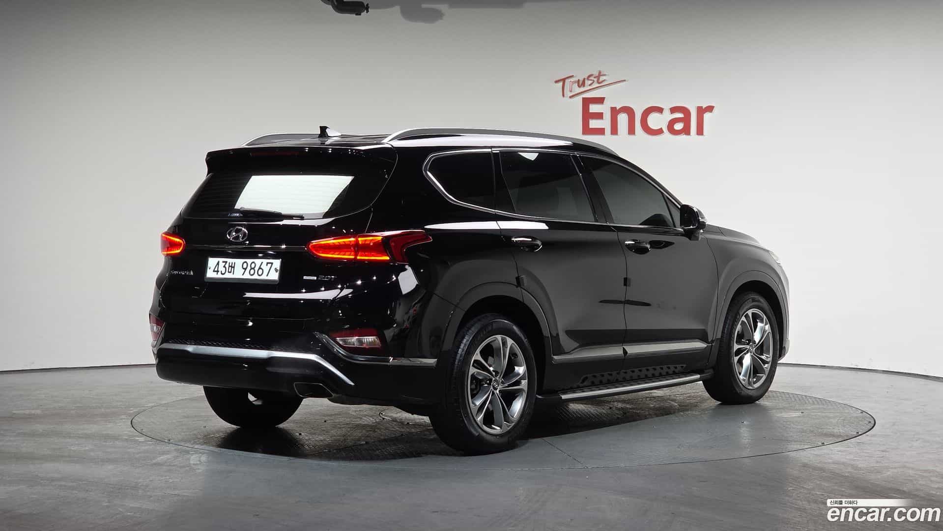 Santafe Hyundai 2019.2-OUTER-002