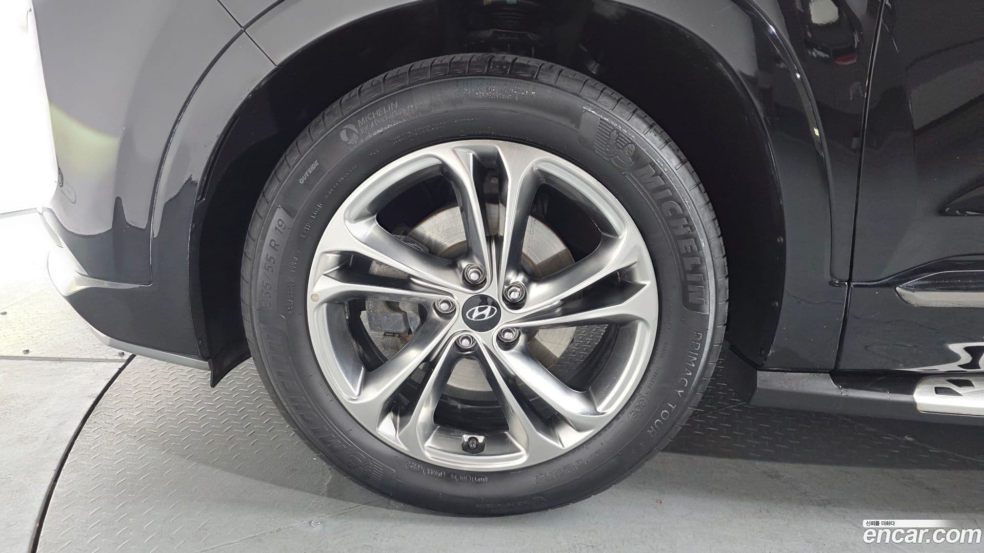 Main__Slider__Photo:Santafe Hyundai 2019.2-4