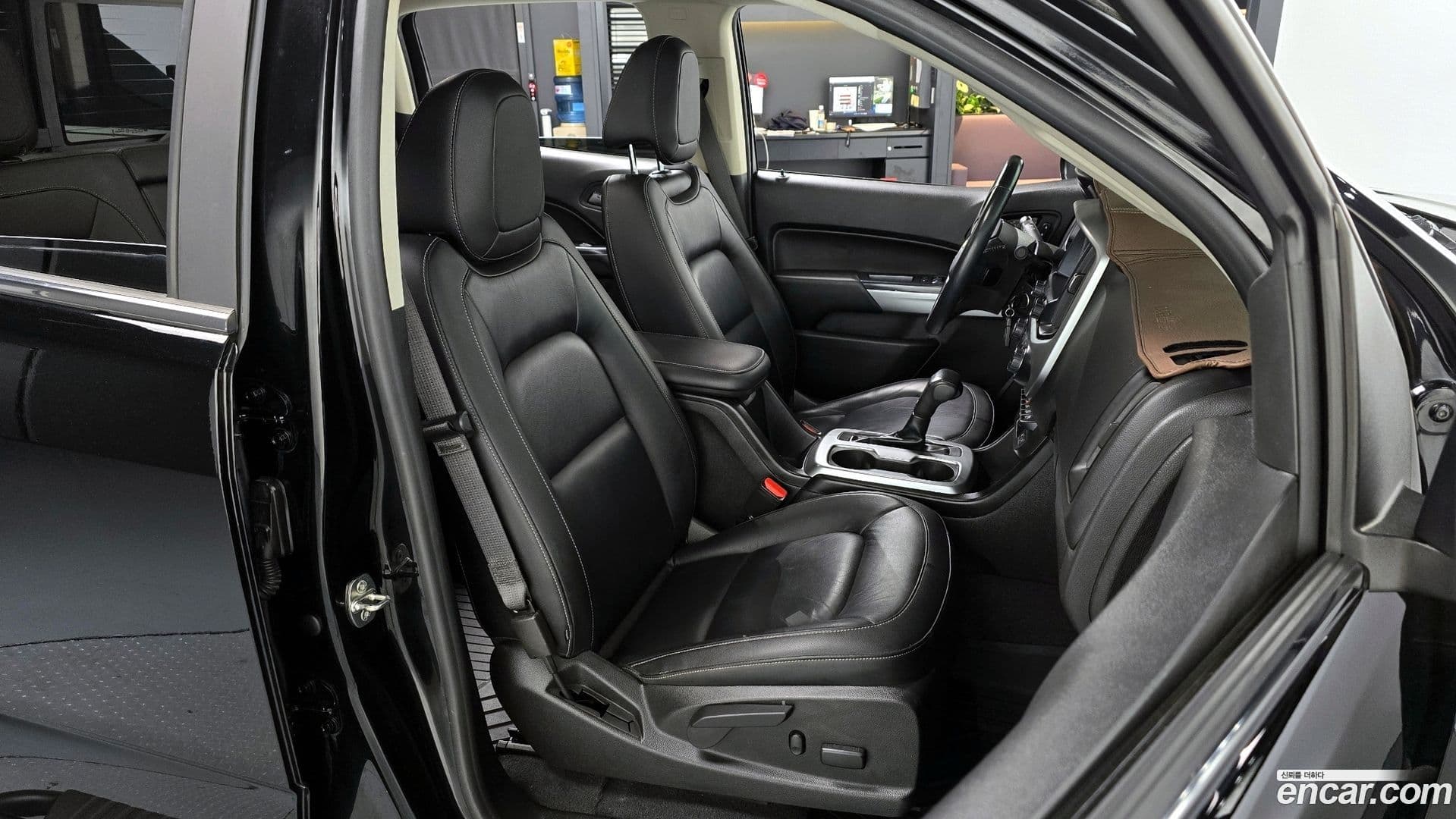 Main__Slider__Photo:Colorado Chevrolet 2020.1-9