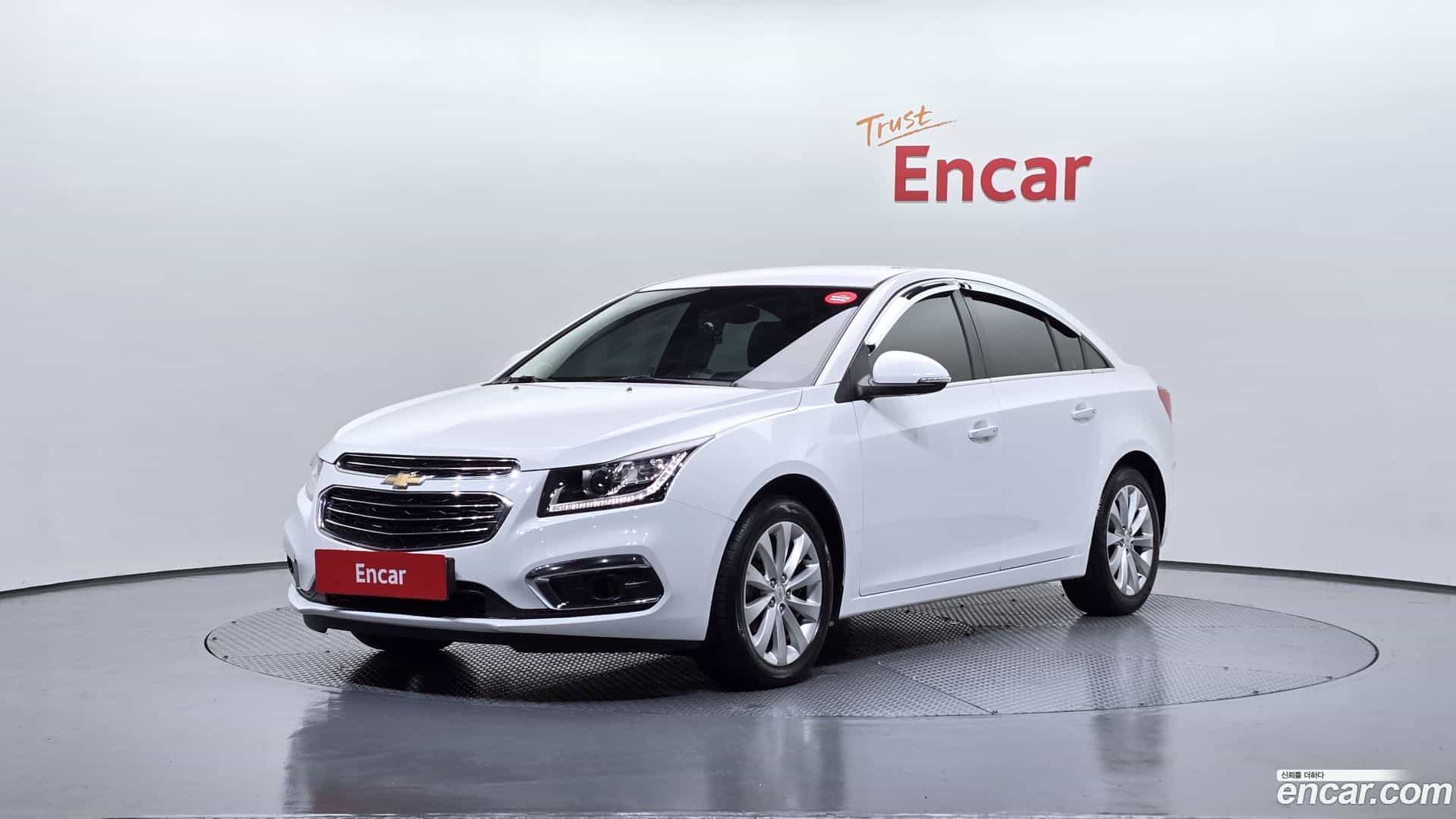 Cruze Chevrolet 2016.11-OUTER-001