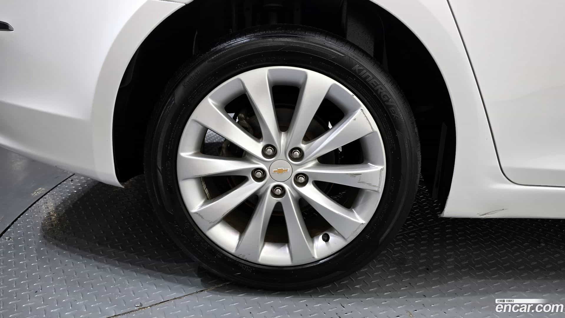 Cruze Chevrolet 2016.11-OUTER-005