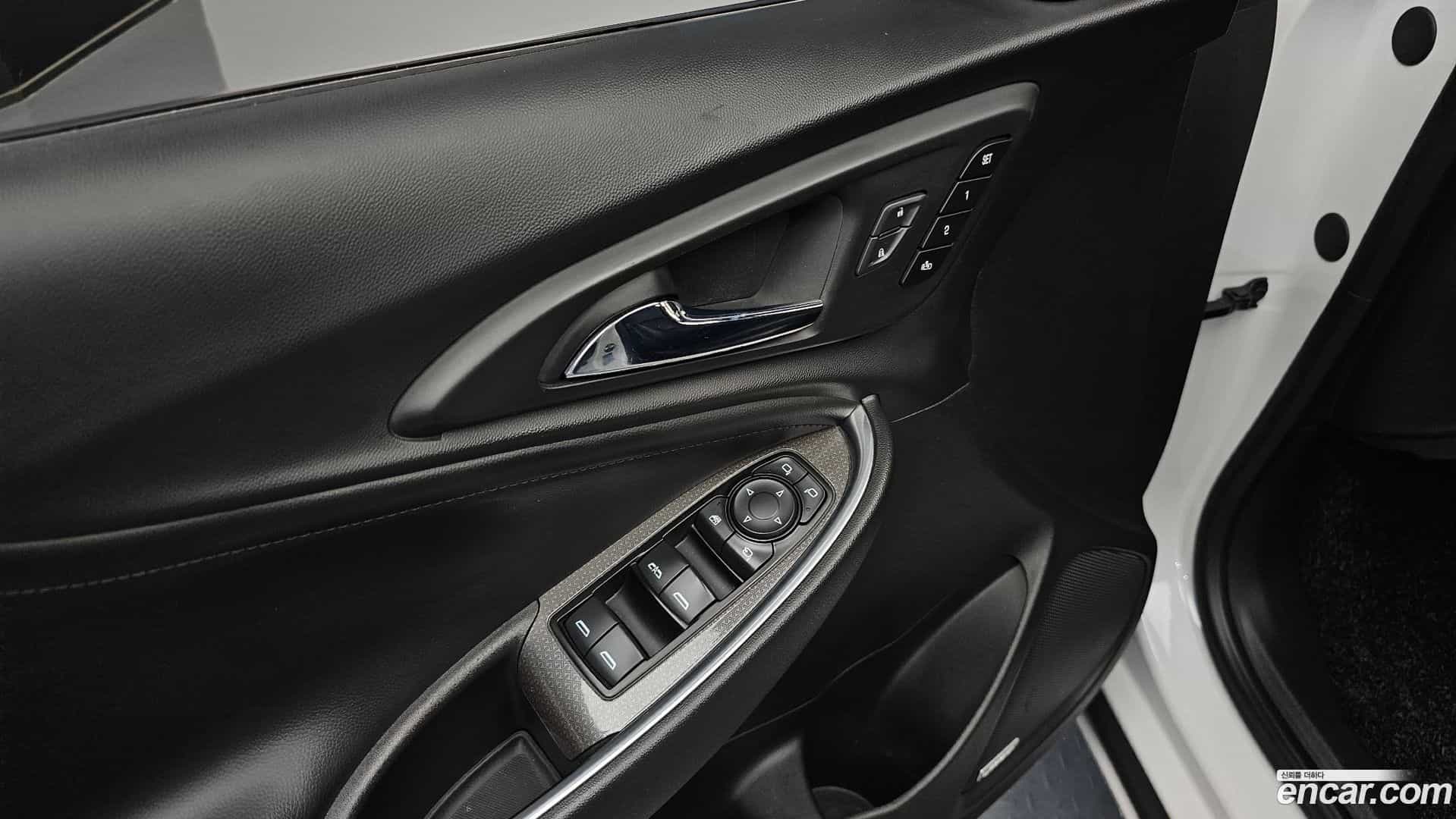 Malibu Chevrolet 2017.9-OPTION-017