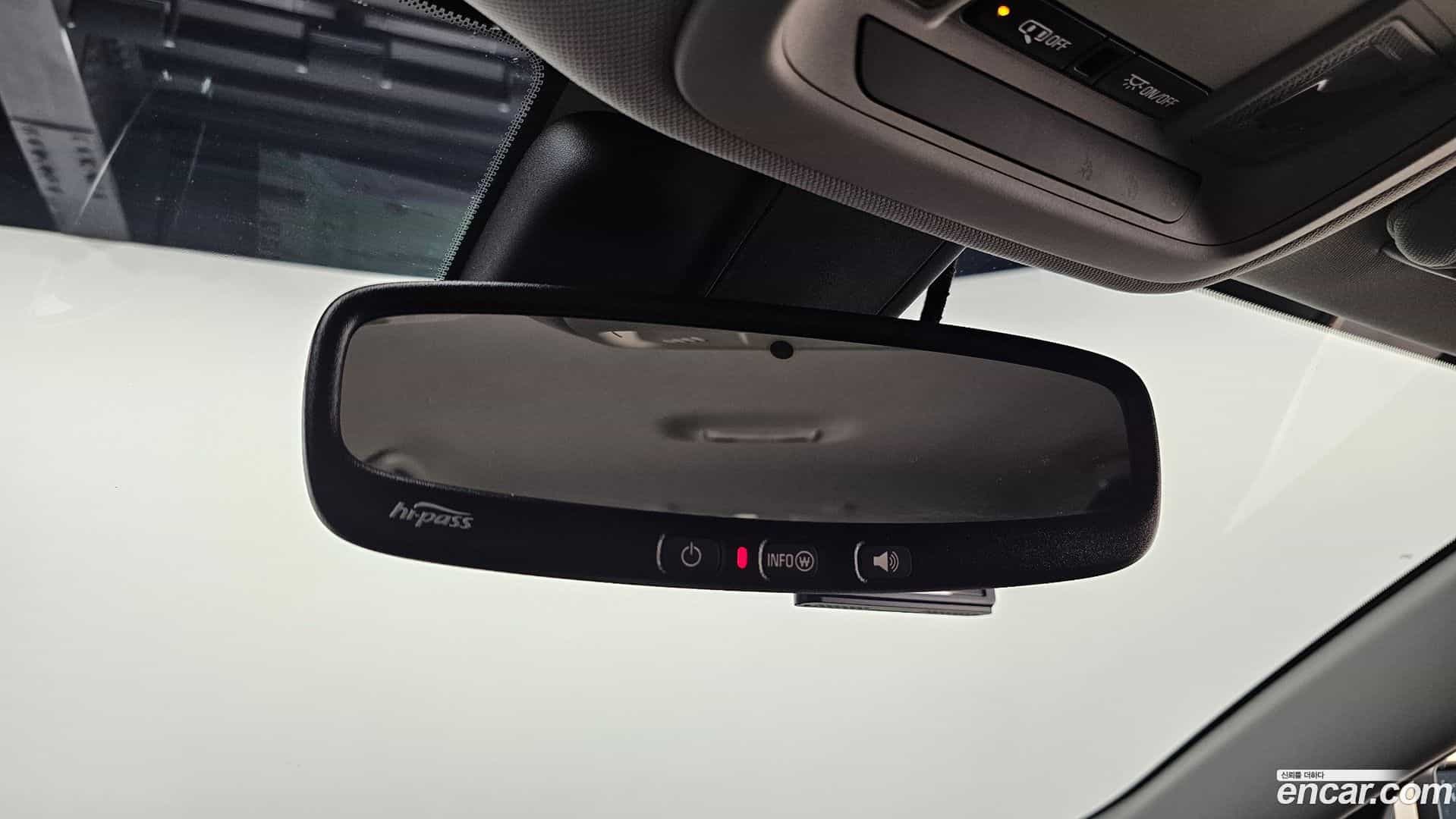 Malibu Chevrolet 2017.9-OPTION-024