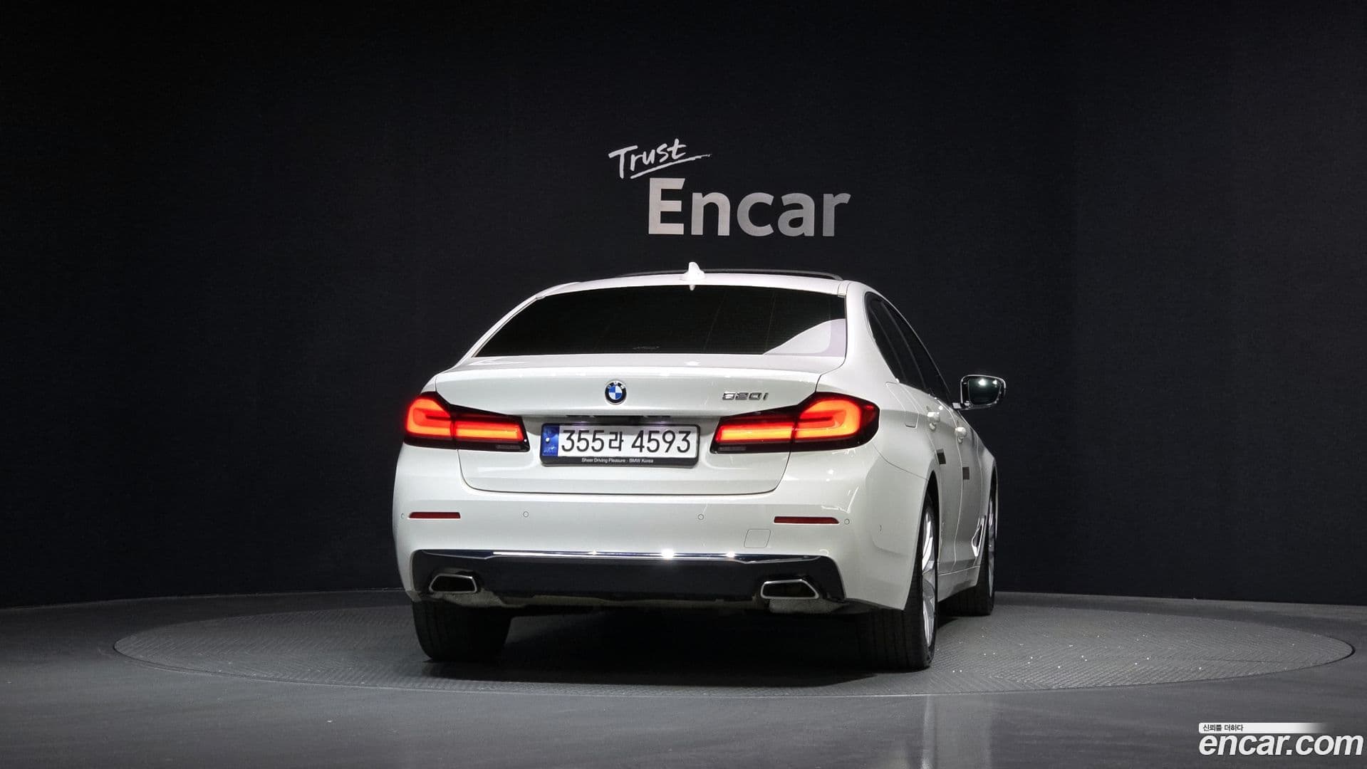 Main__Slider__Photo:5-Series BMW 2023.5-3