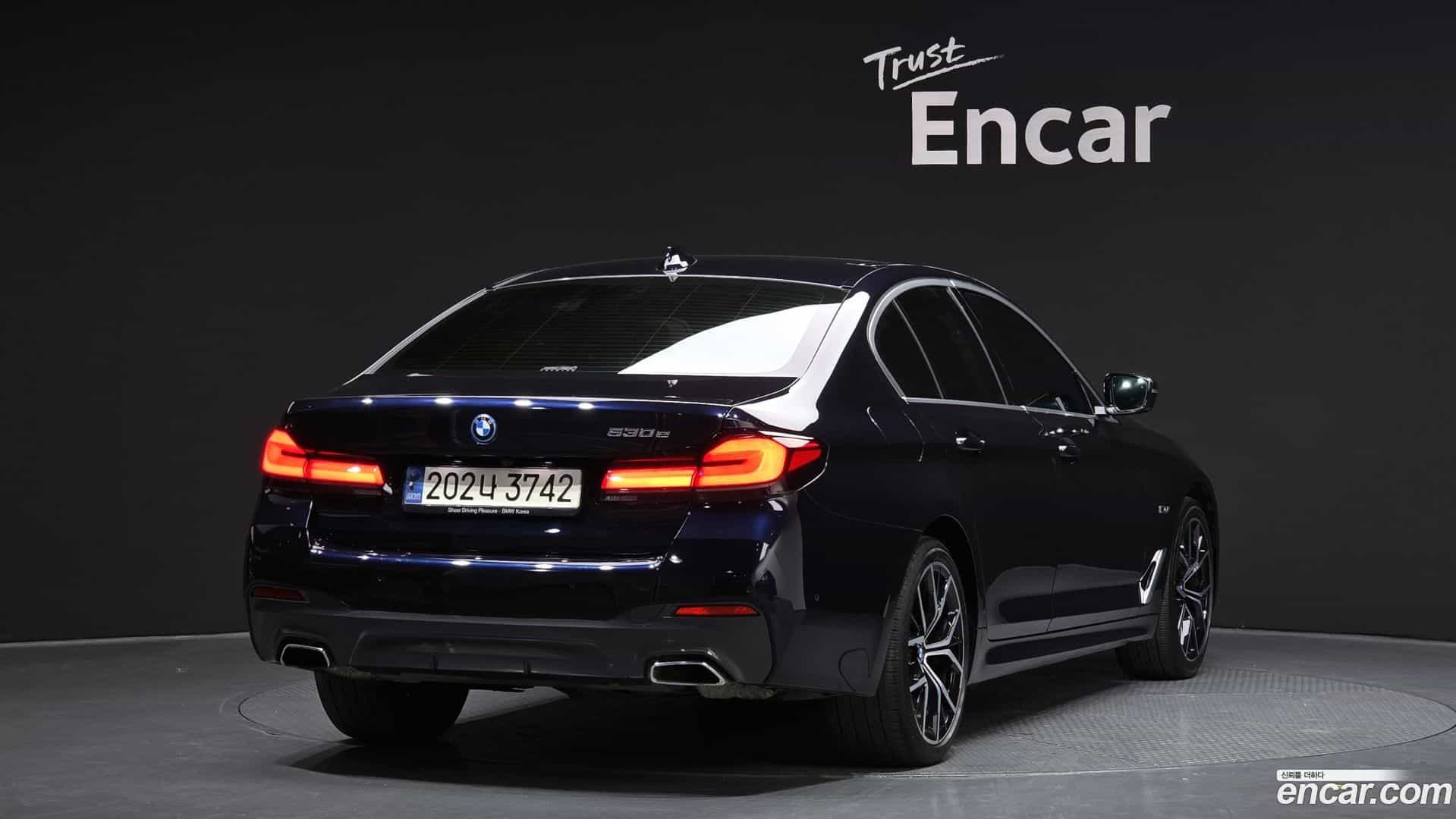 5-Series BMW 2022.8-OUTER-002