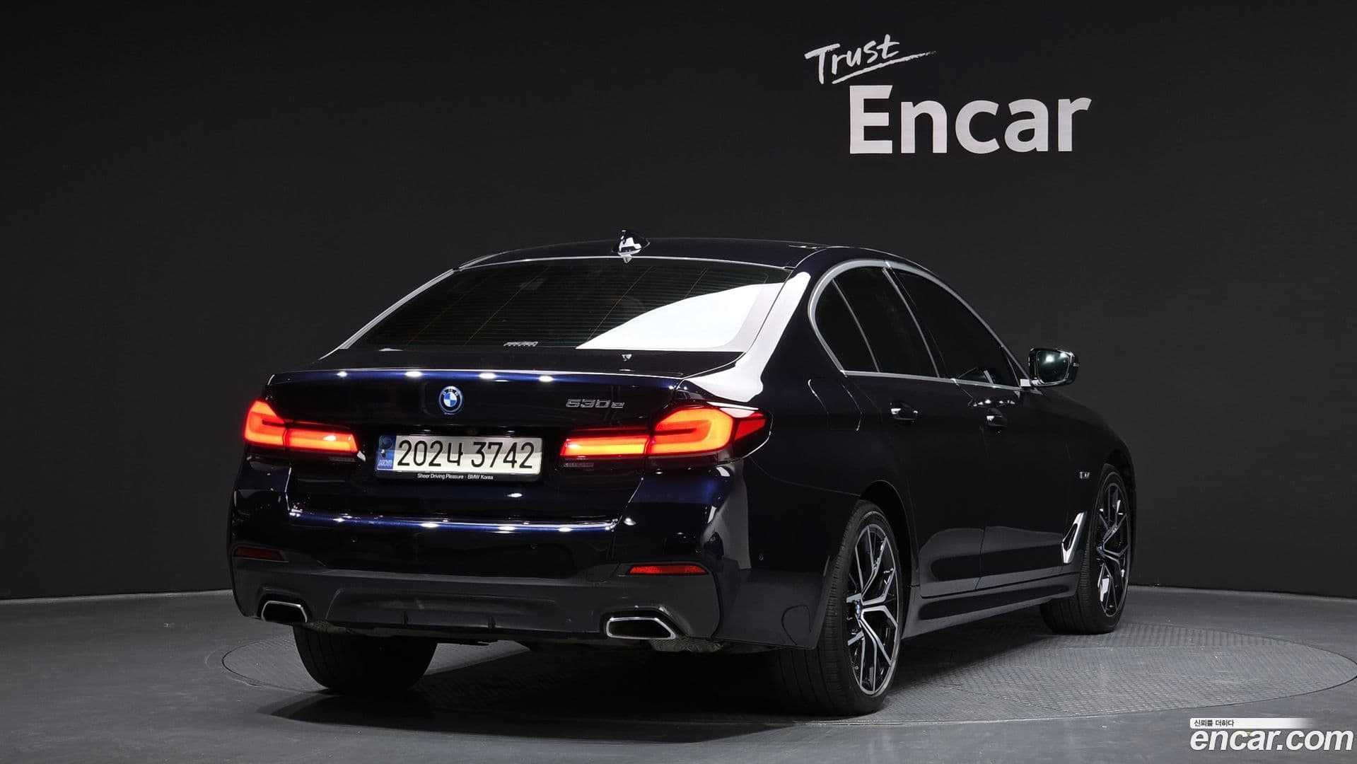 Main__Slider__Photo:5-Series BMW 2022.8-1