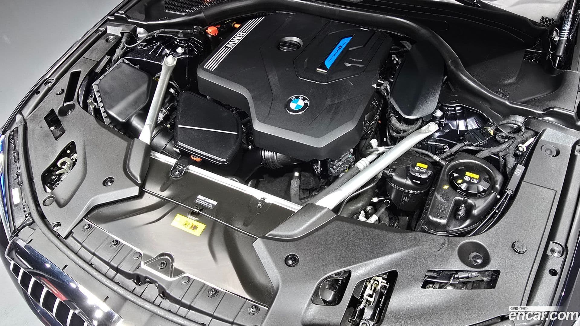 Main__Slider__Photo:5-Series BMW 2022.8-5