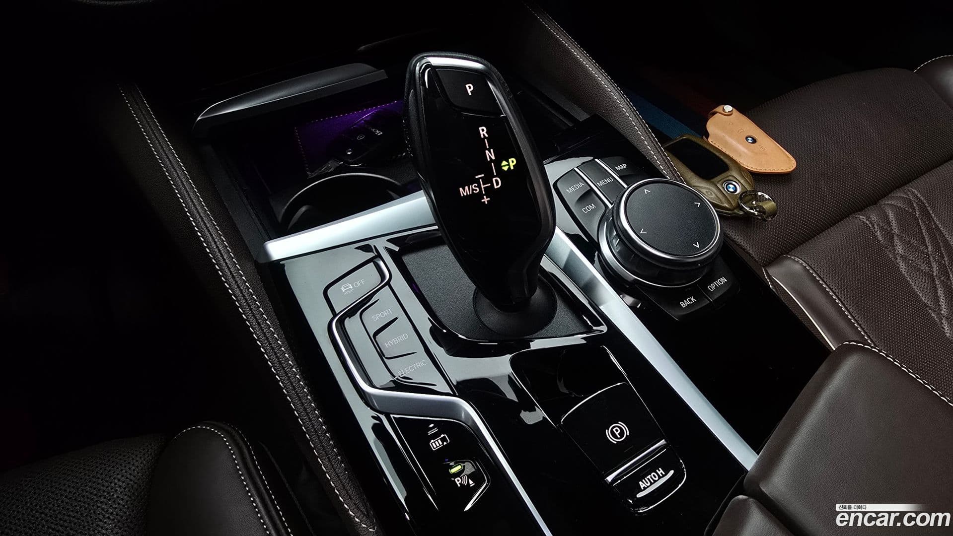 Main__Slider__Photo:5-Series BMW 2022.8-8