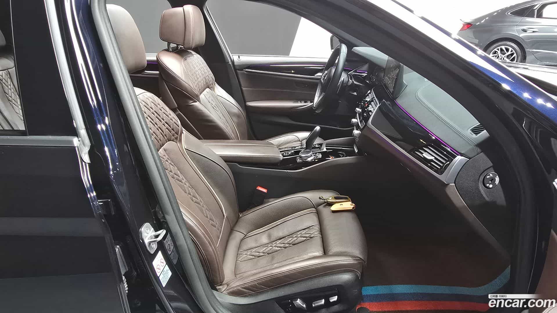 5-Series BMW 2022.8-INNER-010