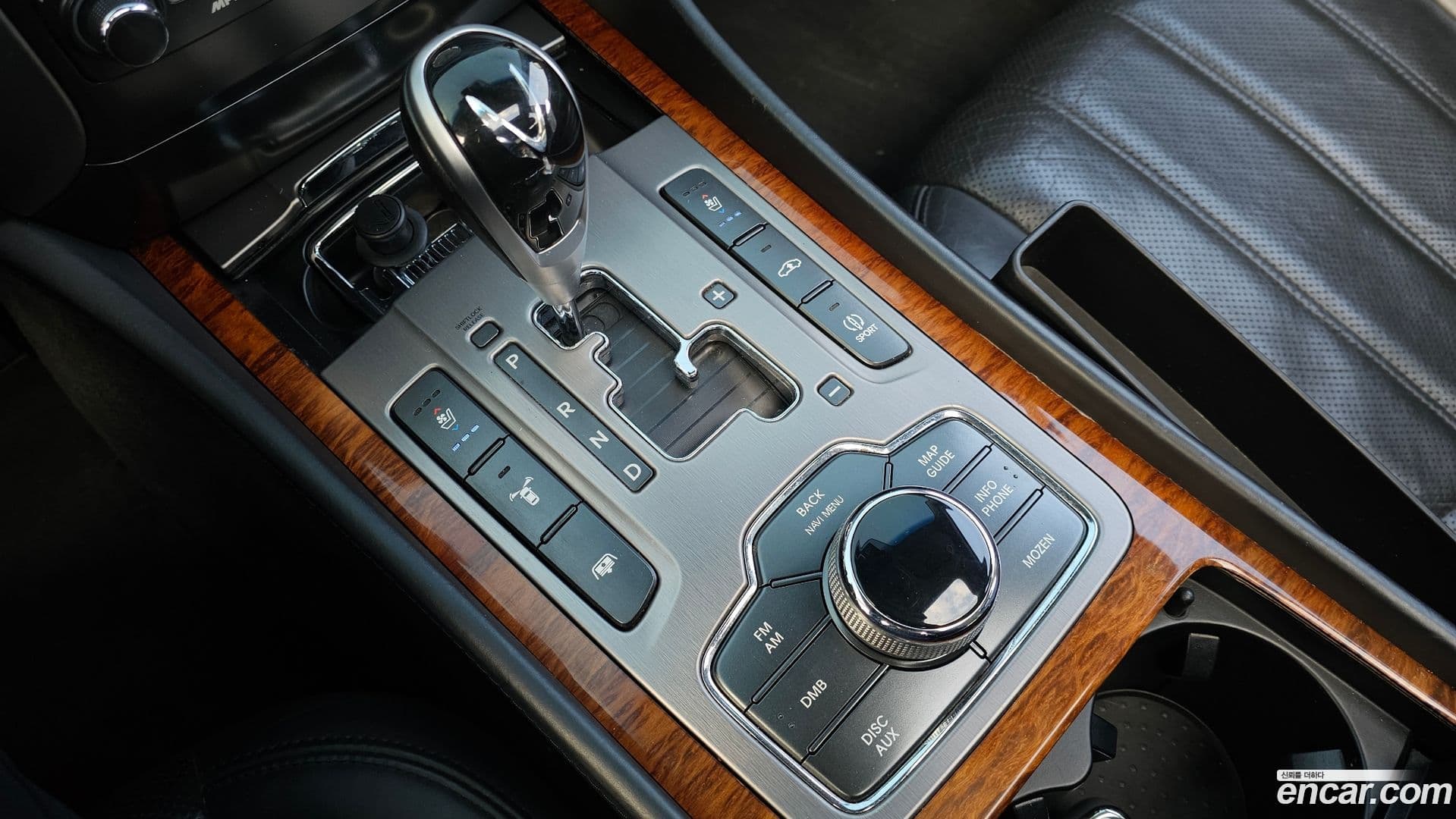 Main__Slider__Photo:Equus Hyundai 2010.3-8