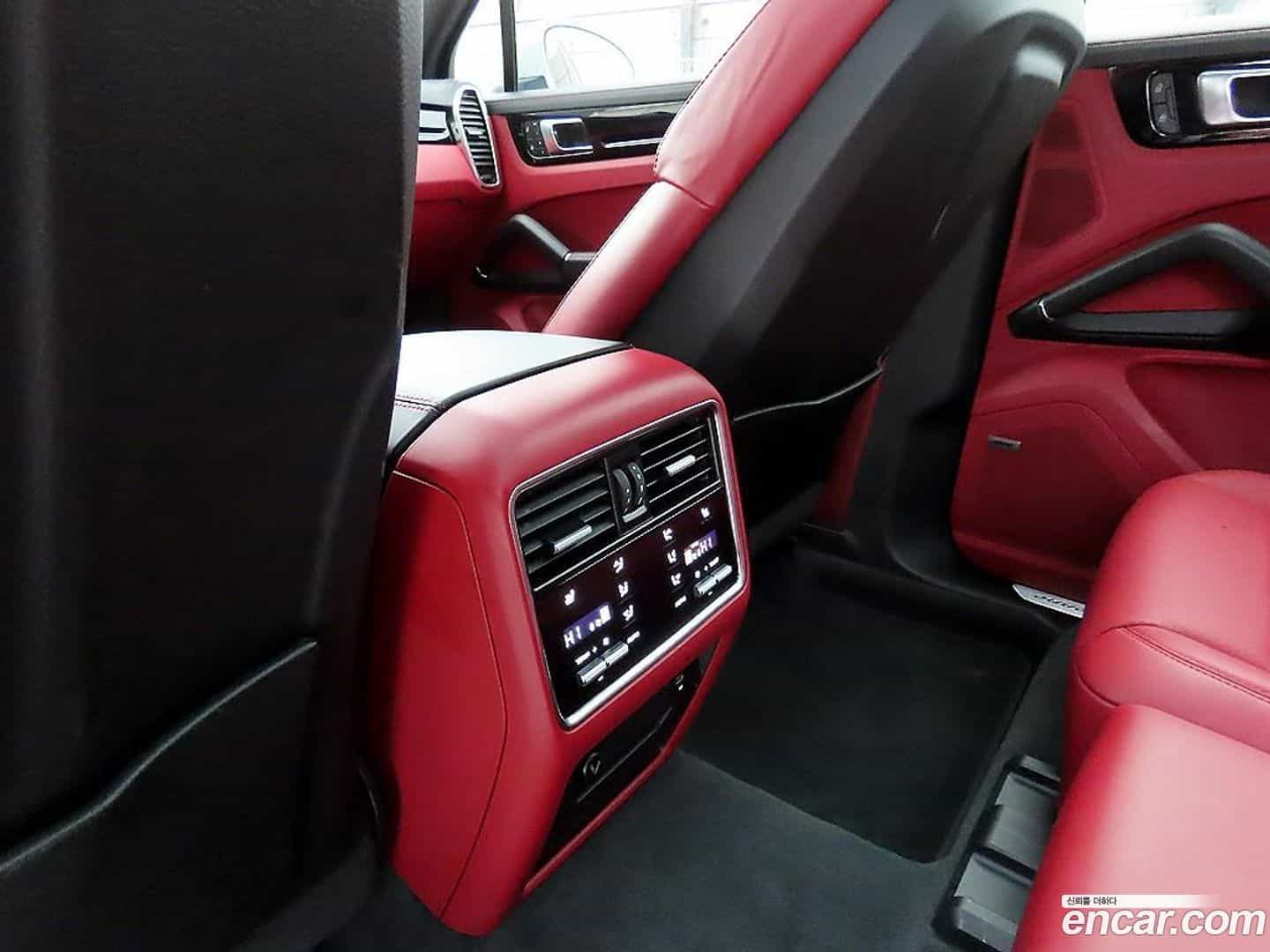 Cayenne Porsche 2022.10-OPTION-019