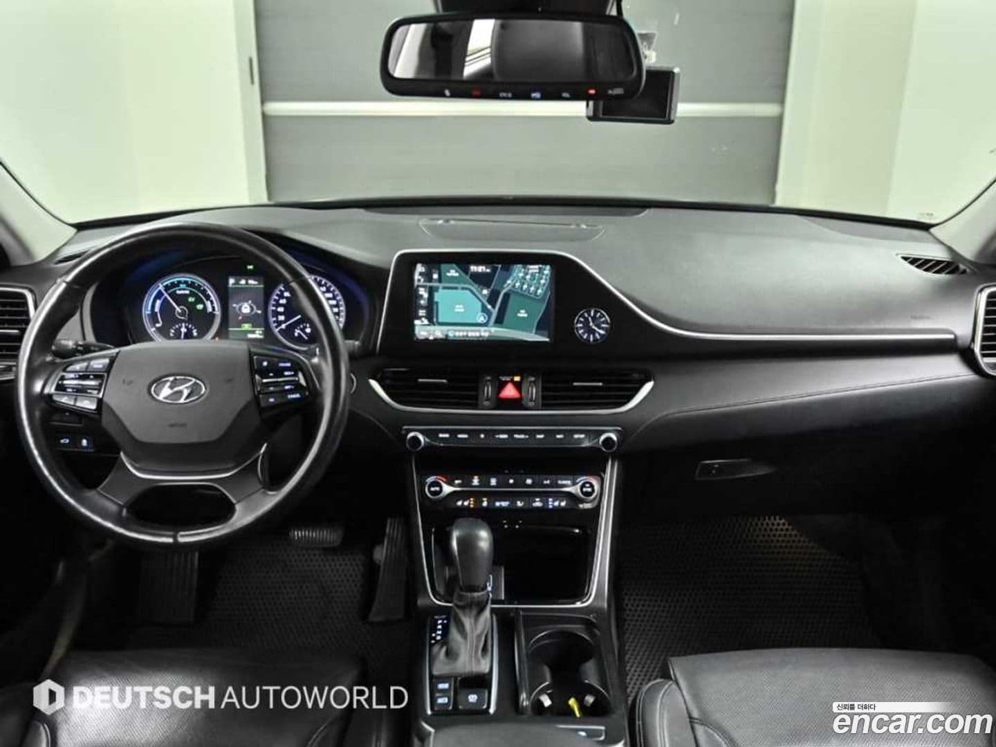 Main__Slider__Photo:Grandeur Hyundai 2019.9-6