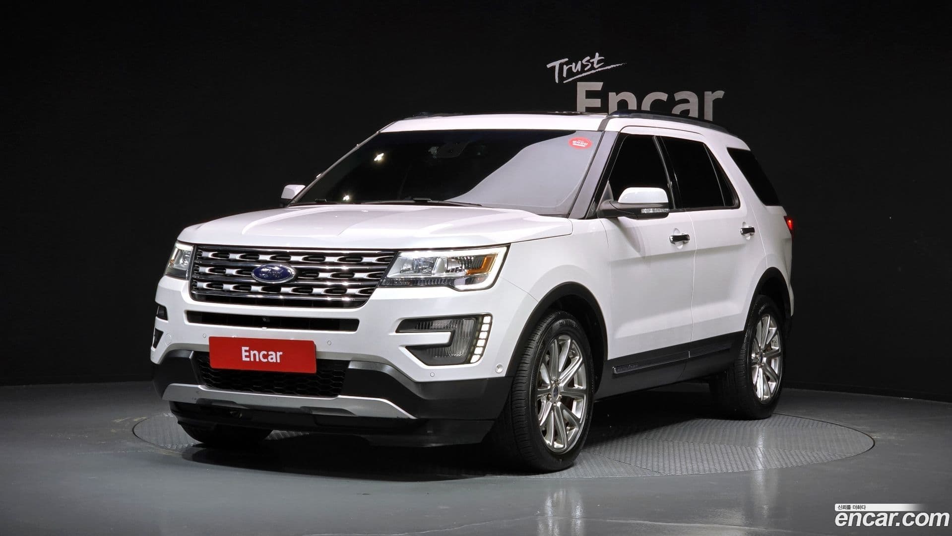 Main__Slider__Photo:Explorer Ford 2016.0-0