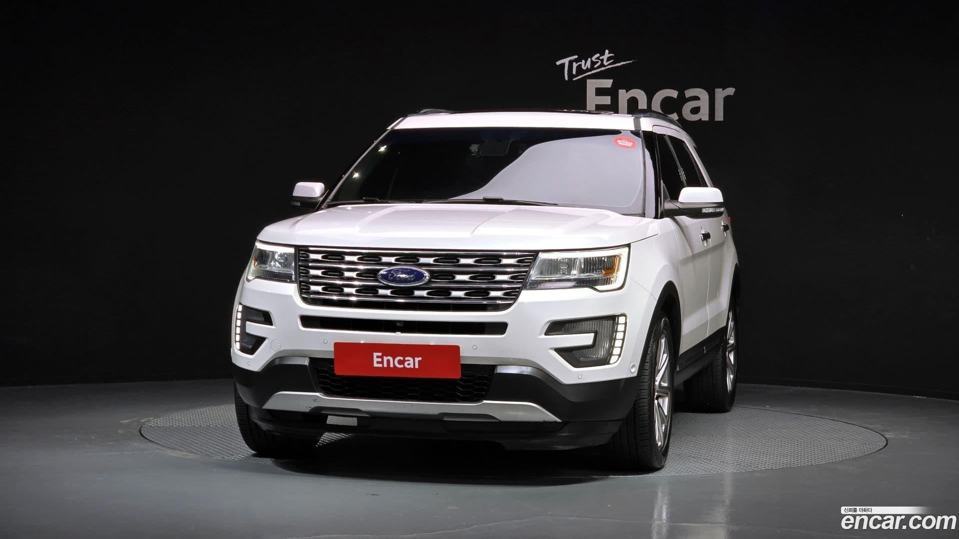 Main__Slider__Photo:Explorer Ford 2016.0-2