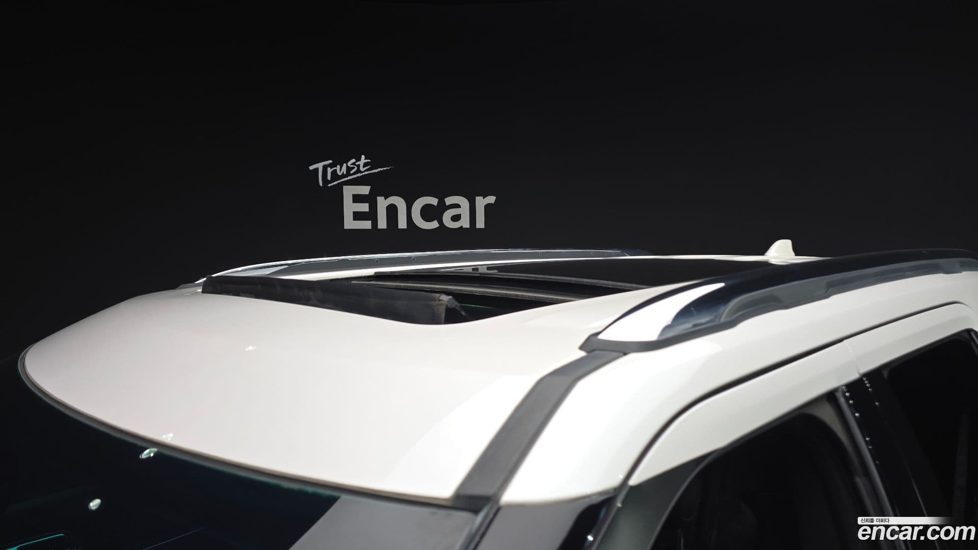 Main__Slider__Photo:Explorer Ford 2016.0-16