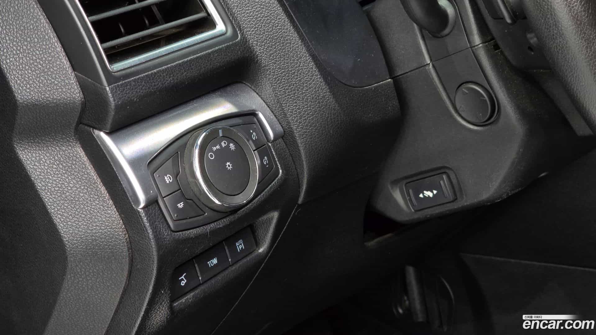 Explorer Ford 2016.0-OPTION-024