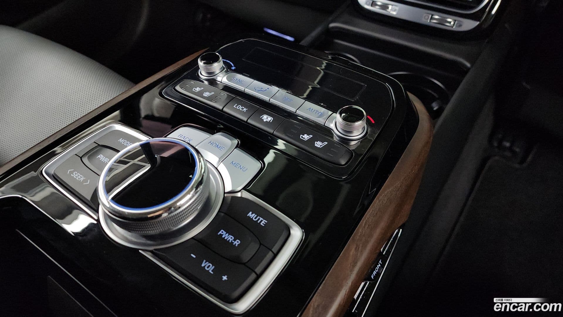 Main__Slider__Photo:G90 Genesis 2020.10-18