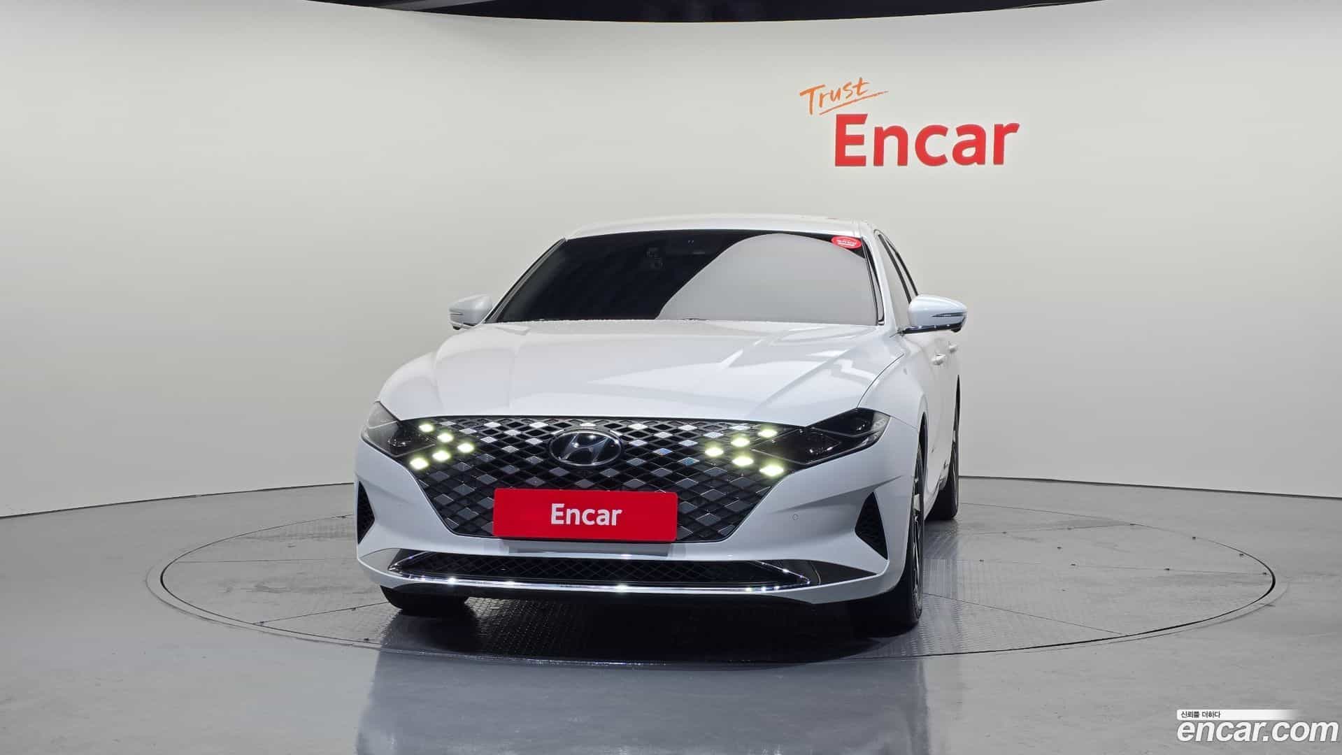 Grandeur Hyundai 2021.10-OUTER-003