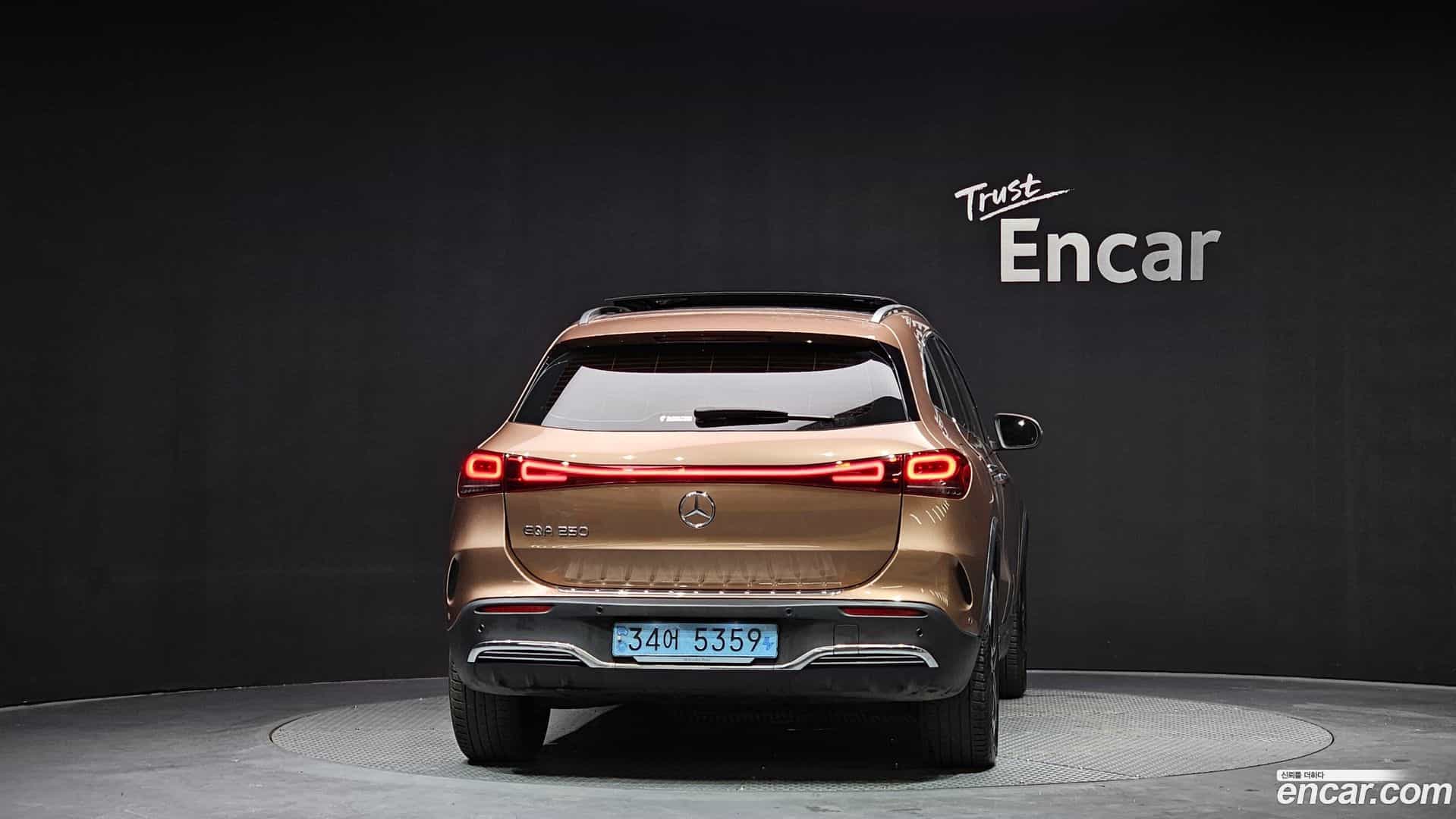 EQA Mercedes-Benz 2022.10-OUTER-004