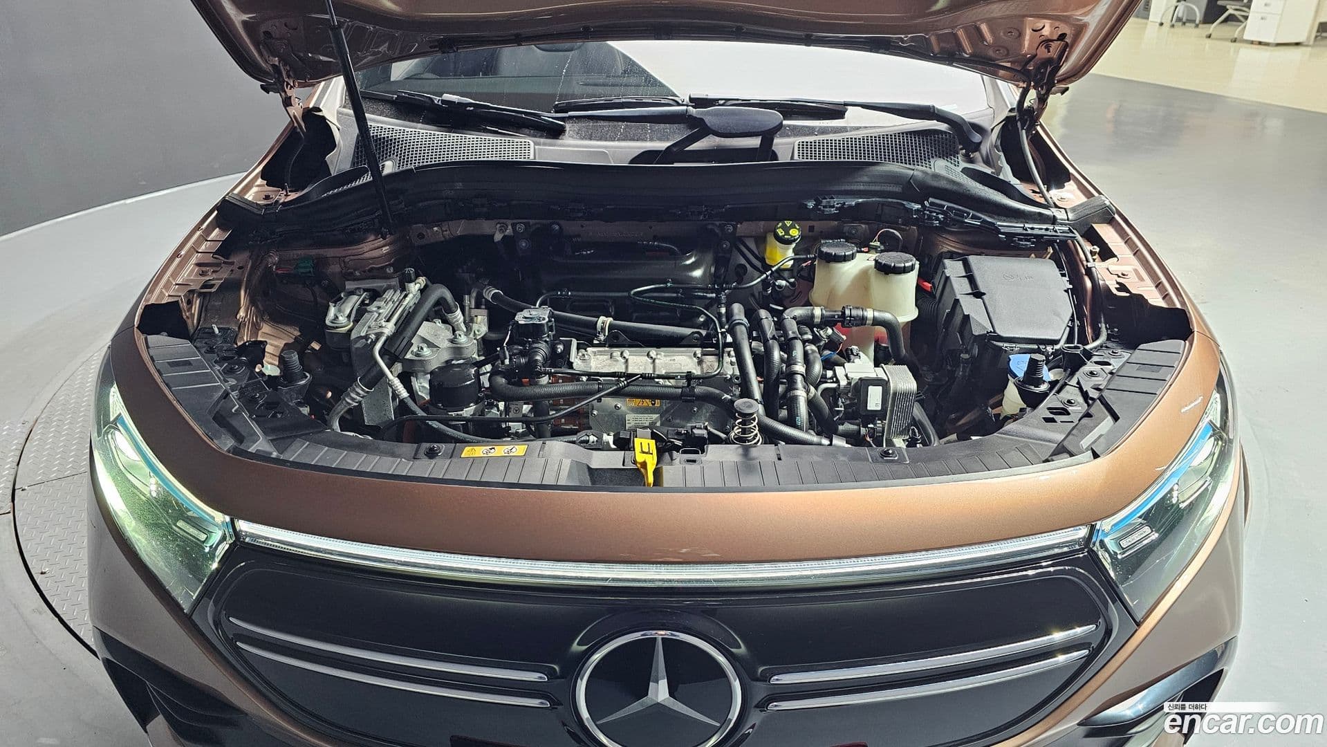 Main__Slider__Photo:EQA Mercedes-Benz 2022.10-5