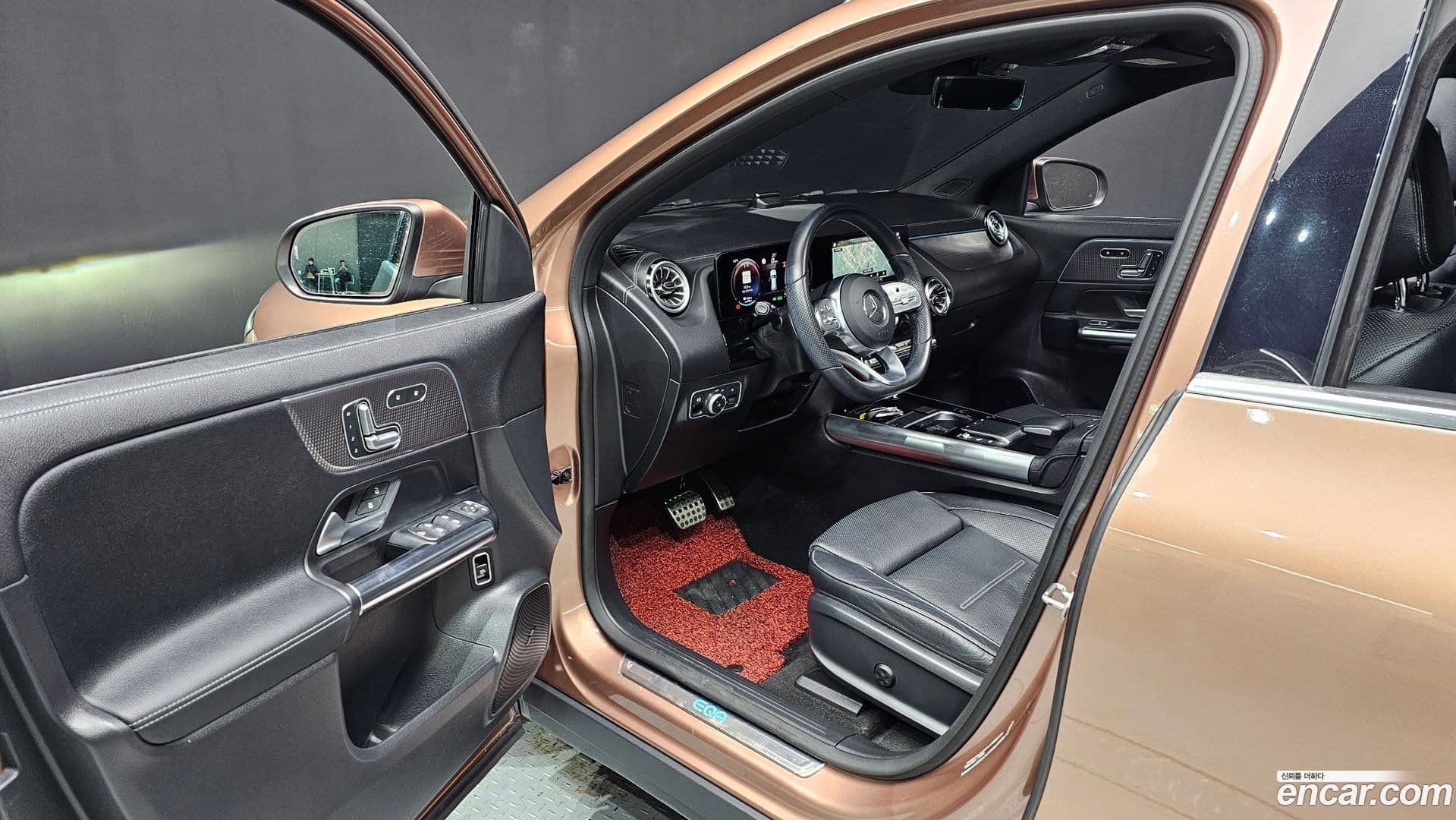 Main__Slider__Photo:EQA Mercedes-Benz 2022.10-10