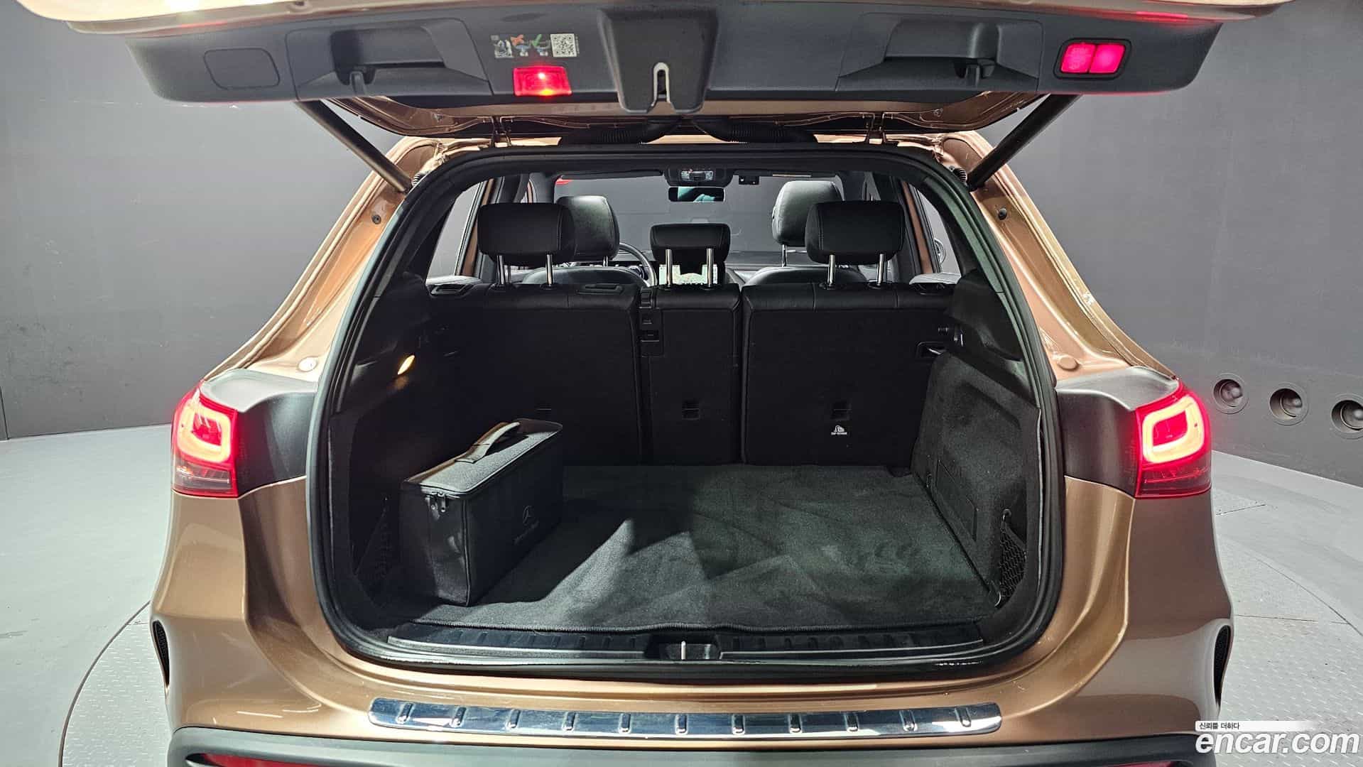 EQA Mercedes-Benz 2022.10-OPTION-024