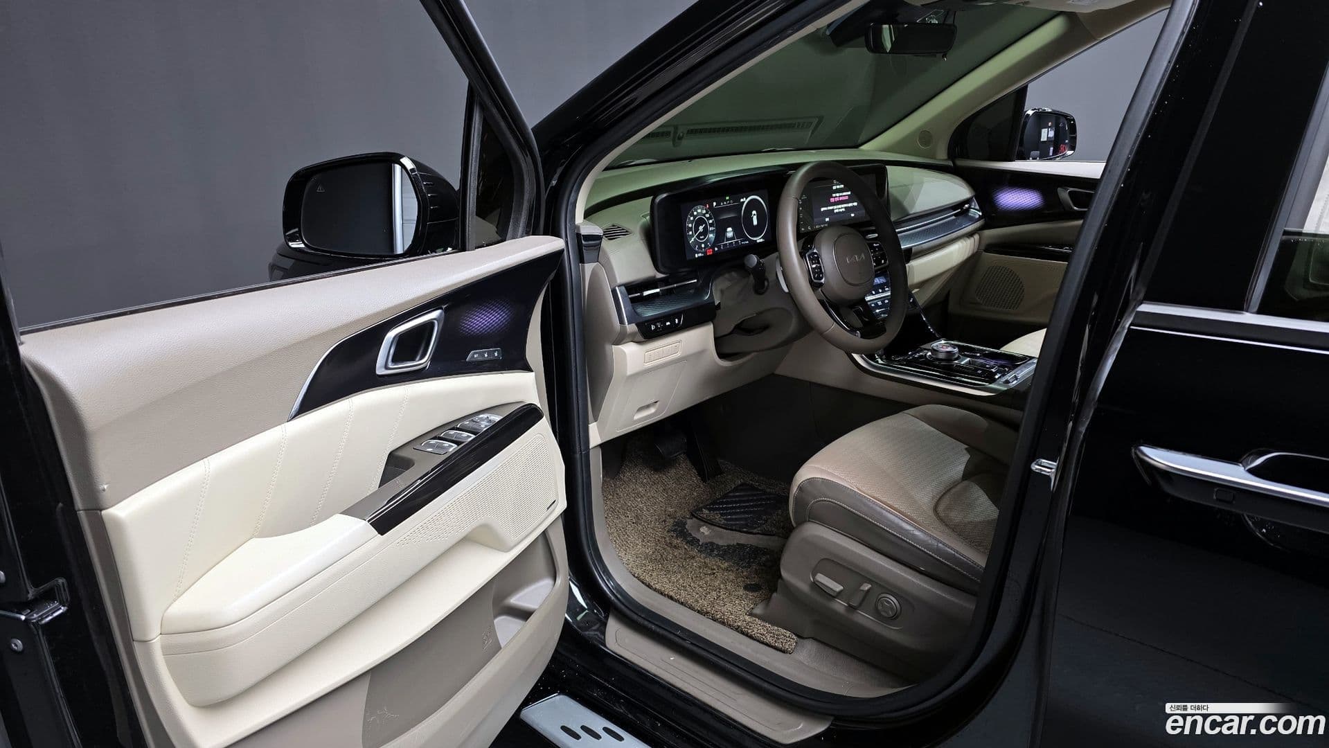 Main__Slider__Photo:Canival Kia 2023.8-9