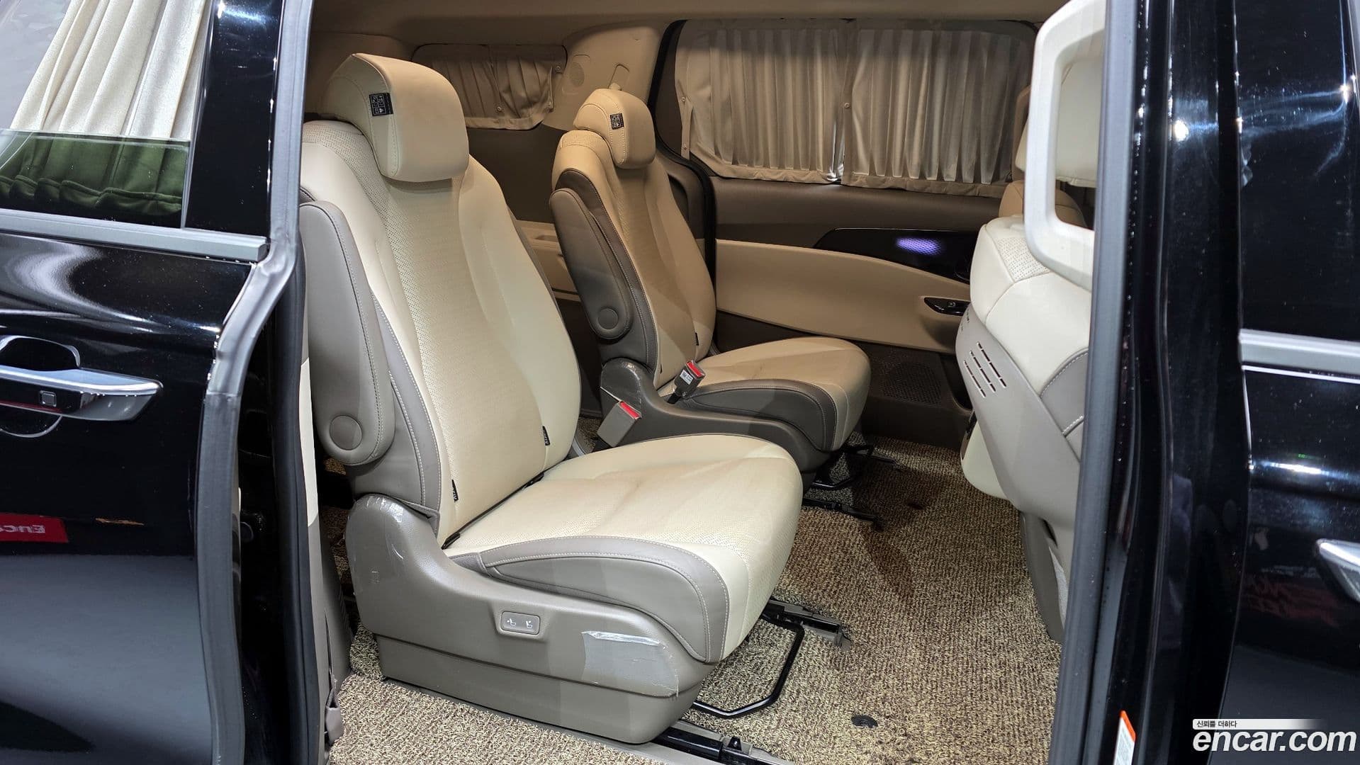 Main__Slider__Photo:Canival Kia 2023.8-11